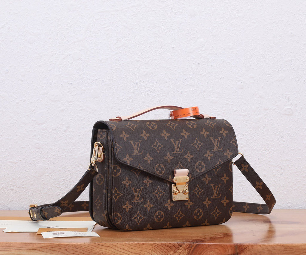 LOUIS VUITTON- LV bag