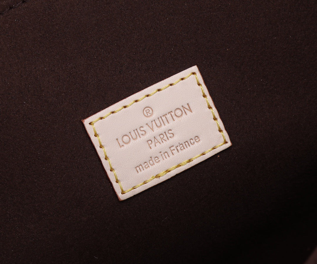 LOUIS VUITTON- LV bag