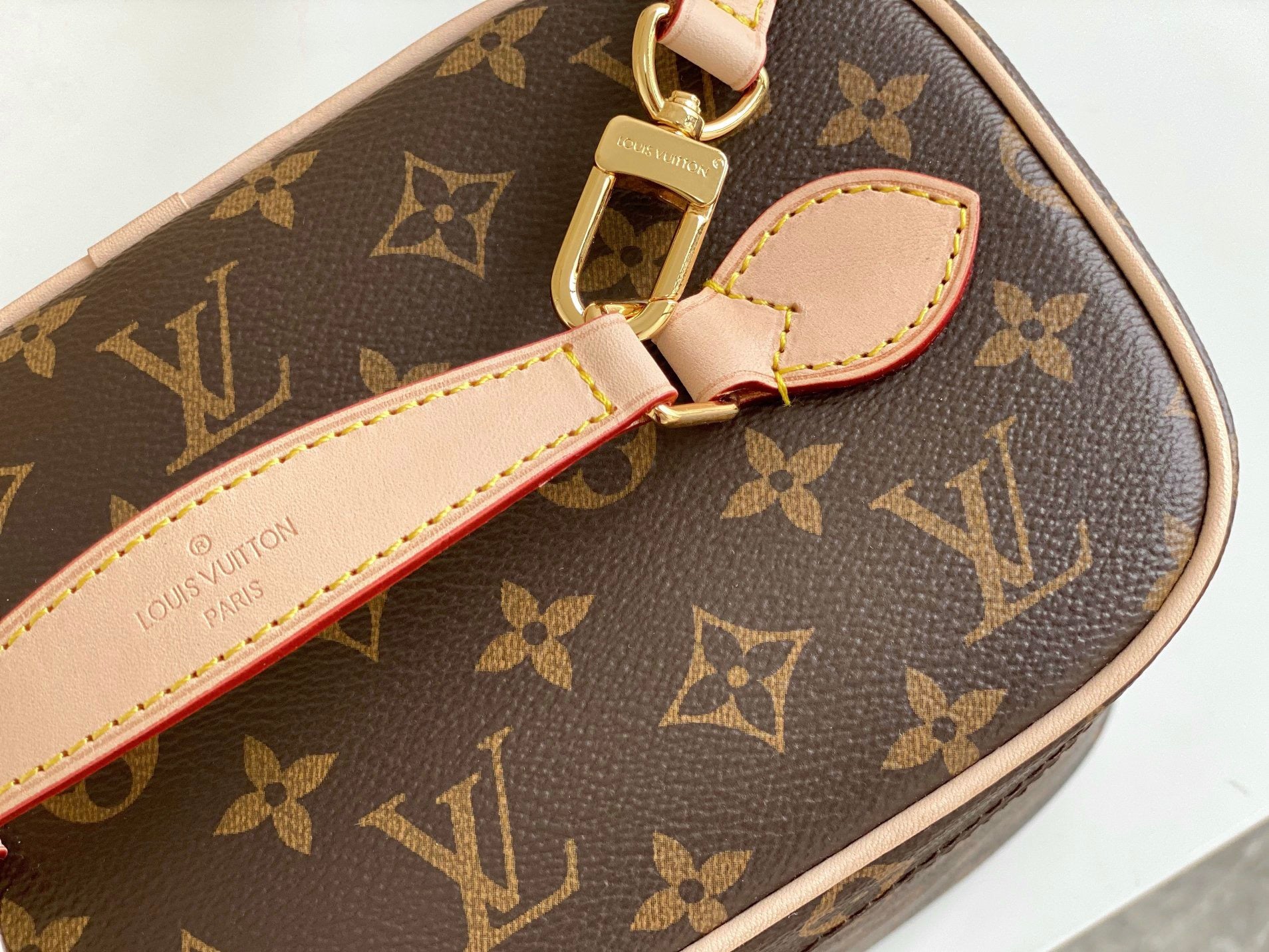 LOUIS VUITTON- LV bag