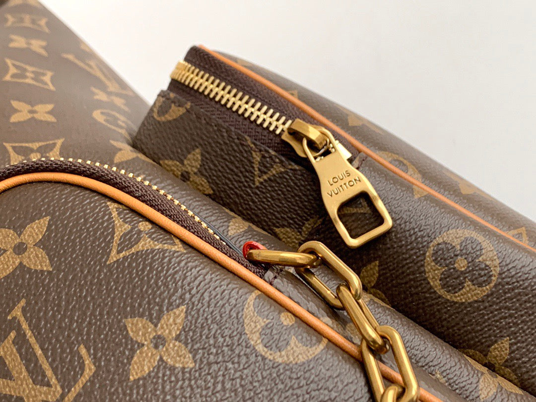 LOUIS VUITTON- LV bag