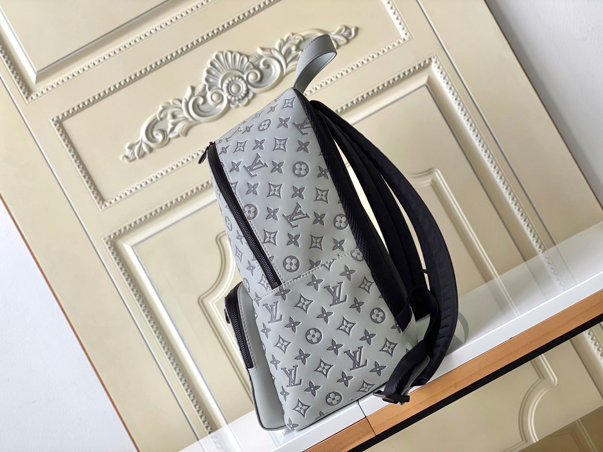 LOUIS VUITTON- LV bag