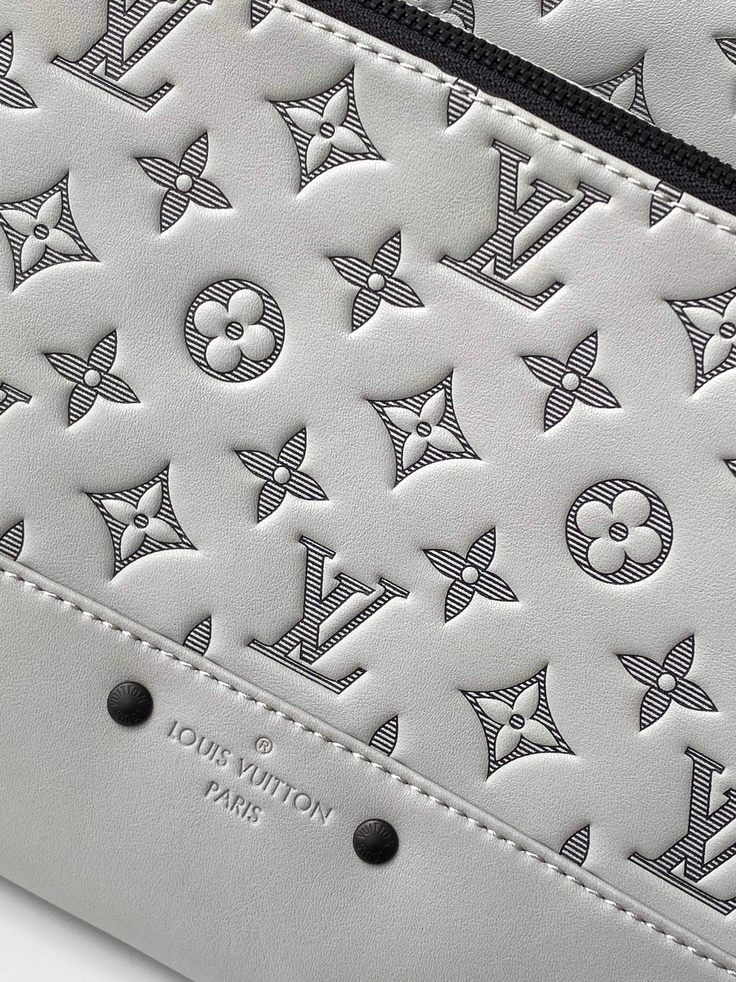 LOUIS VUITTON- LV bag
