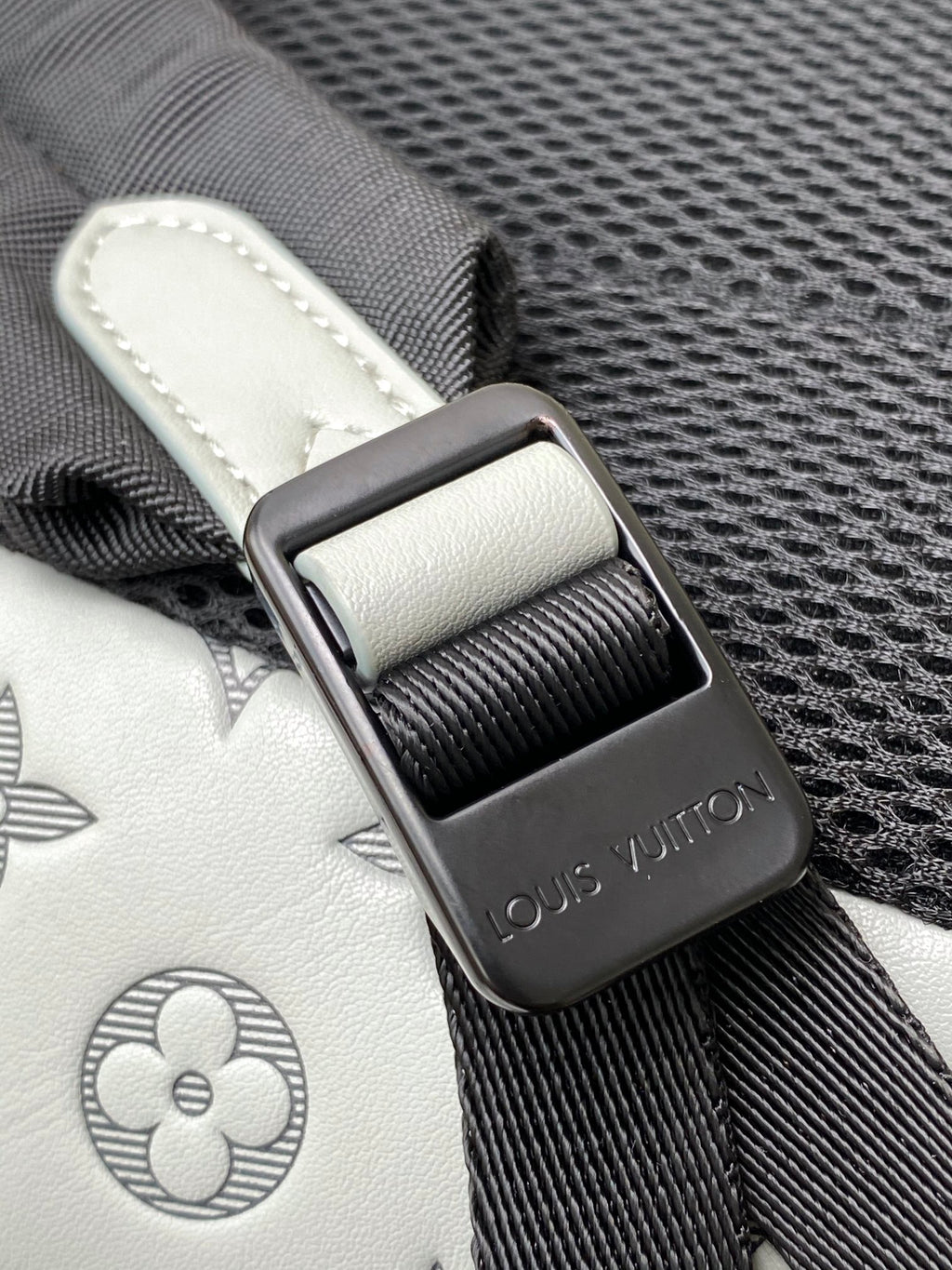 LOUIS VUITTON- LV bag