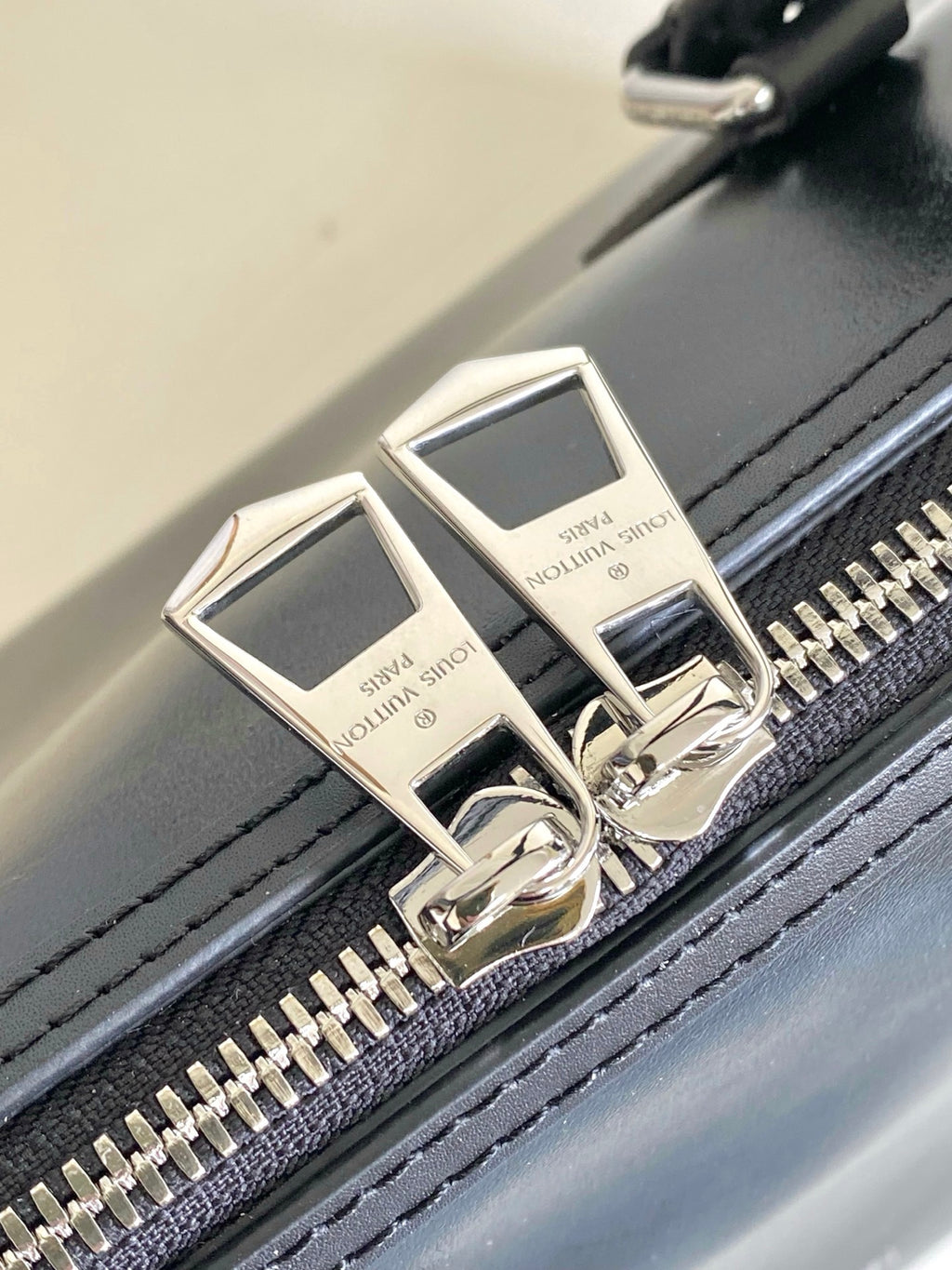 LOUIS VUITTON- LV bag