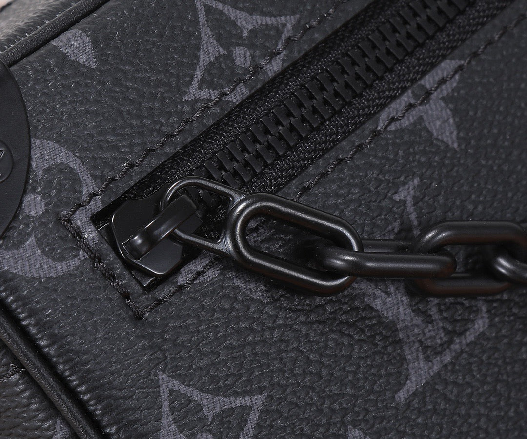 LOUIS VUITTON- LV bag