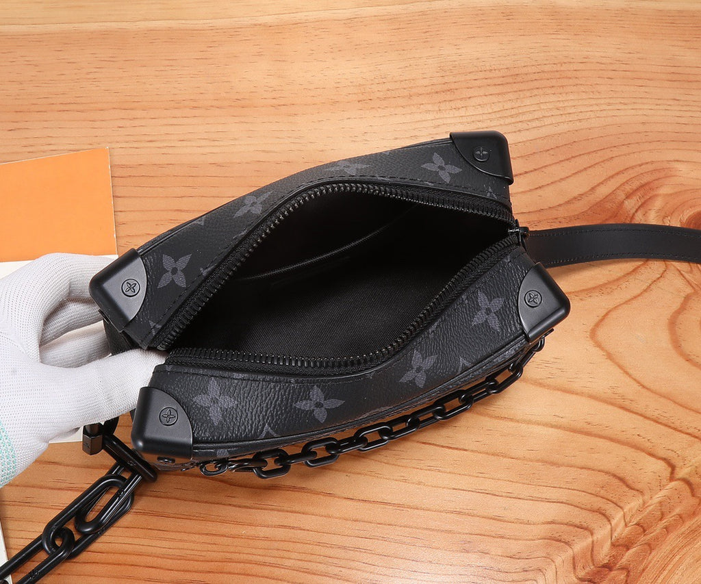 LOUIS VUITTON- LV bag