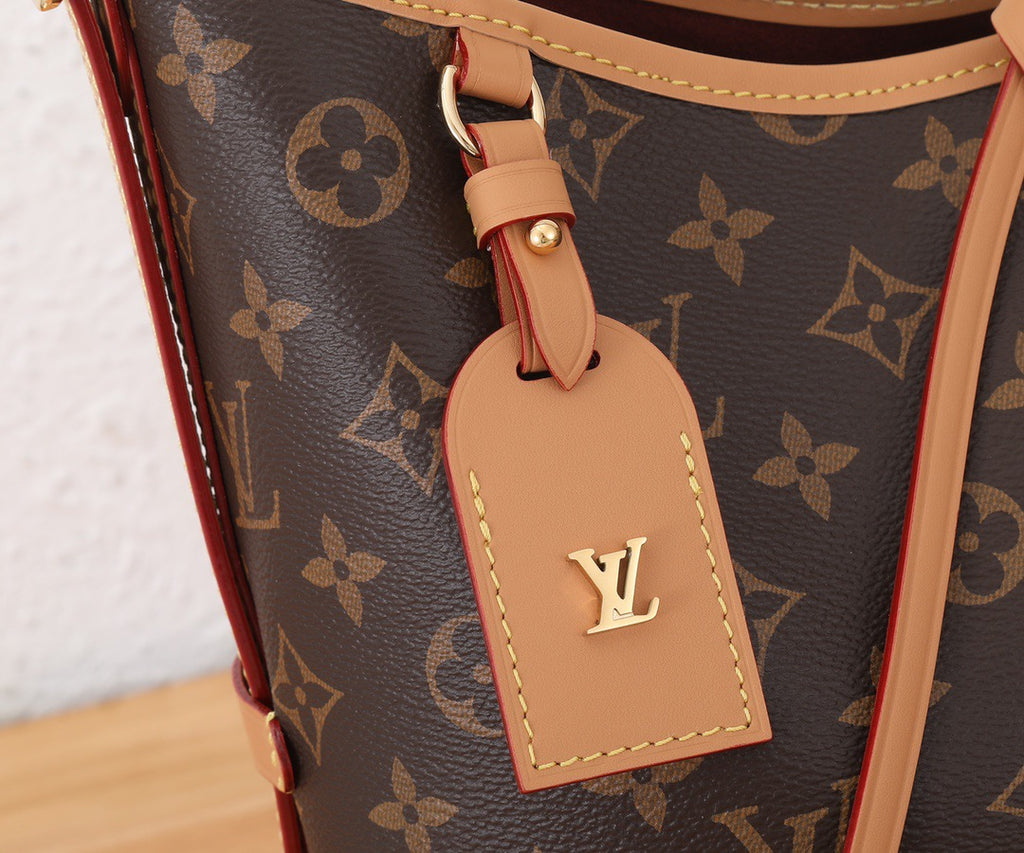 LOUIS VUITTON- LV bag