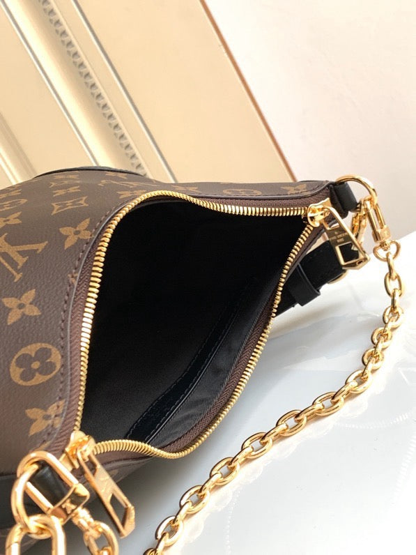 LOUIS VUITTON- LV bag