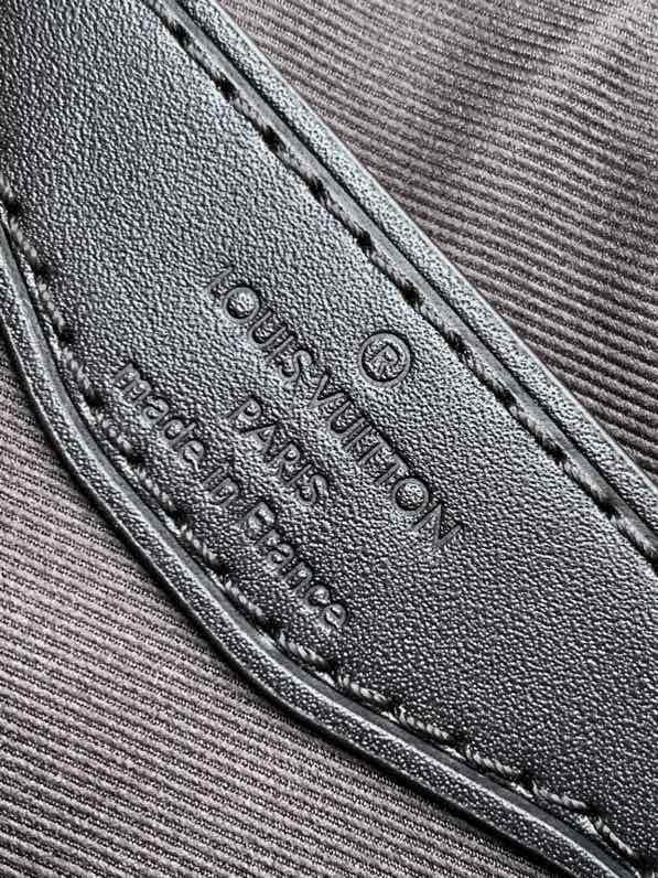 LOUIS VUITTON- LV bag