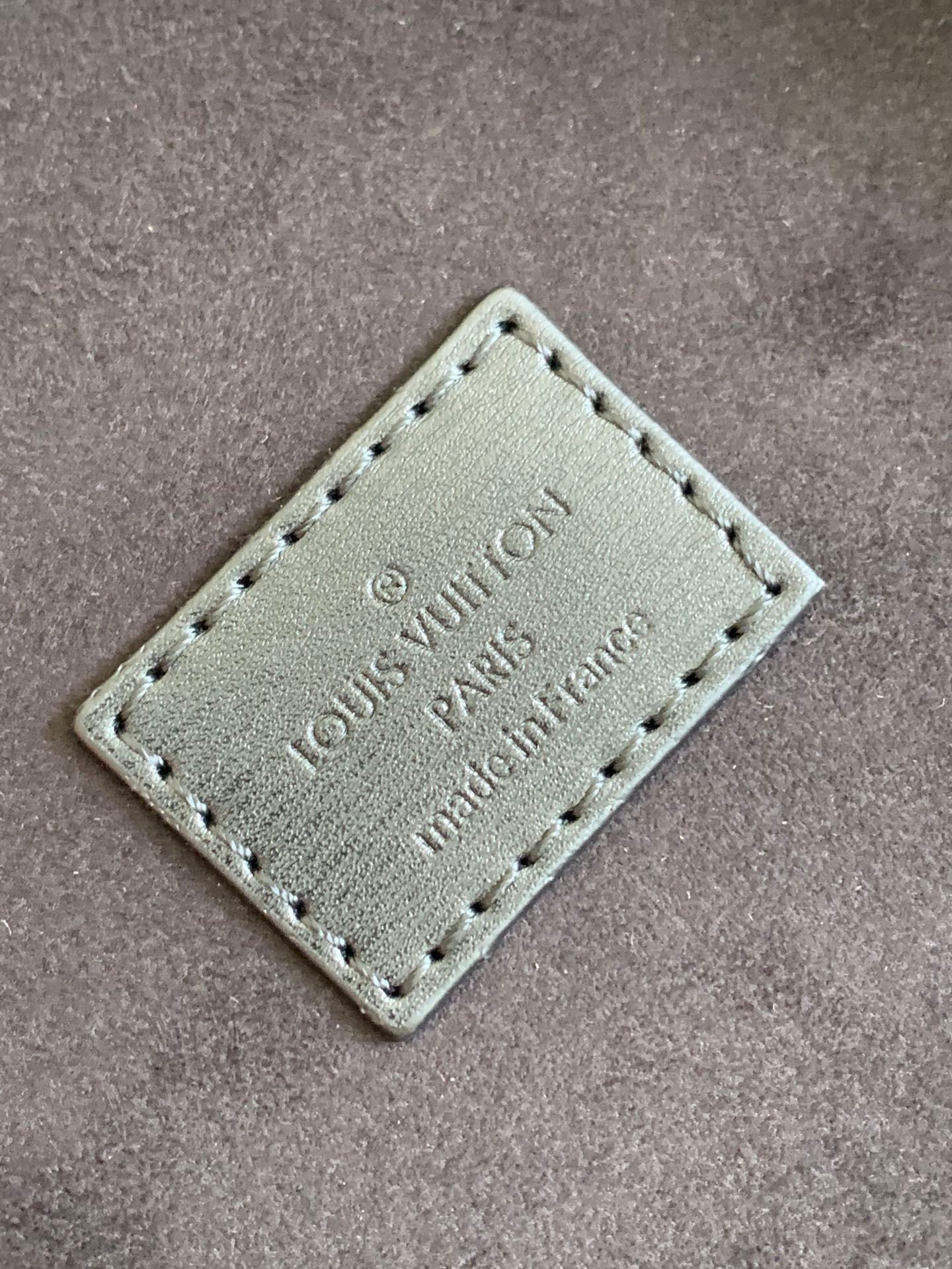 LOUIS VUITTON- LV bag