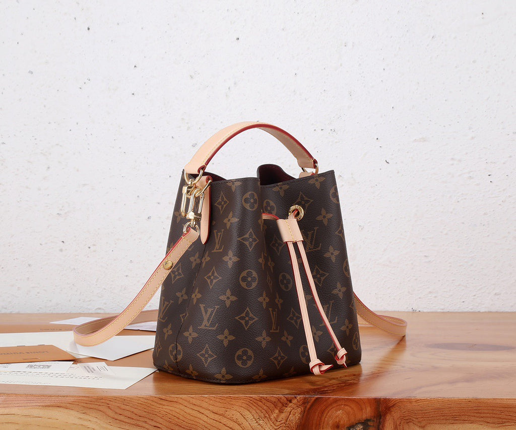 LOUIS VUITTON- LV bag