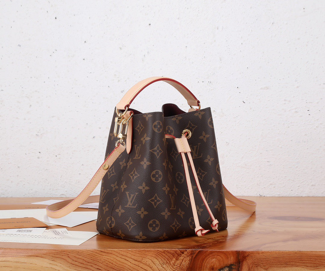 LOUIS VUITTON- LV bag