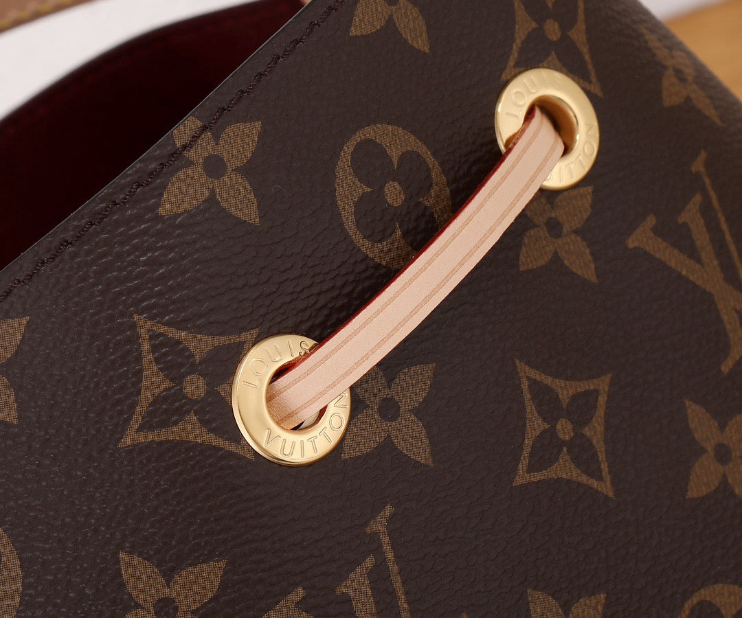 LOUIS VUITTON- LV bag
