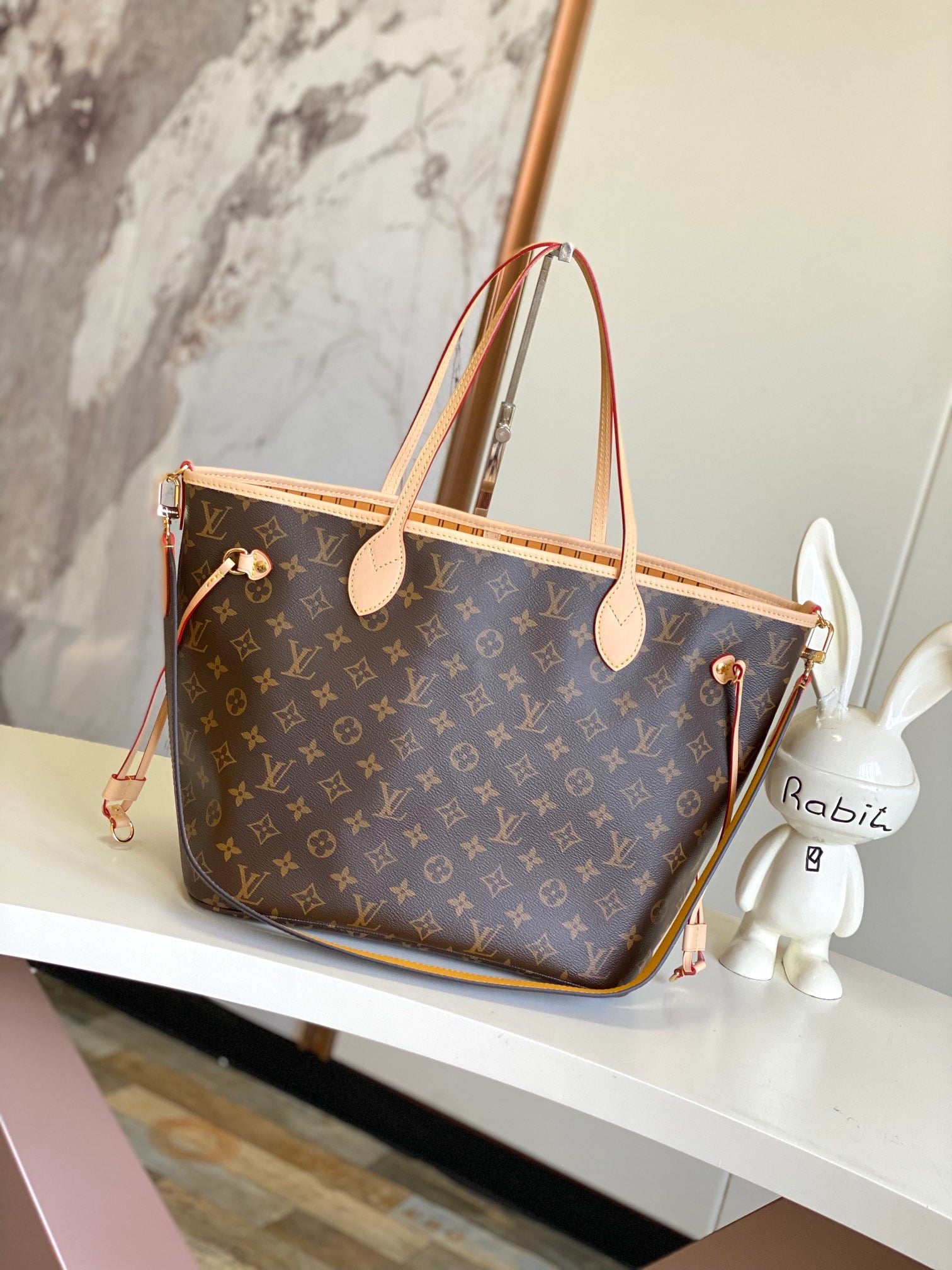LOUIS VUITTON- LV bag