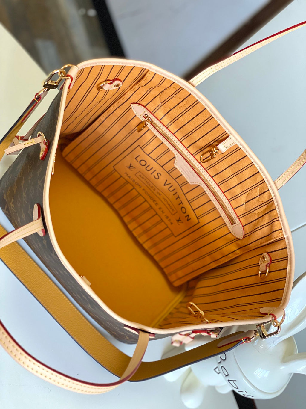 LOUIS VUITTON- LV bag