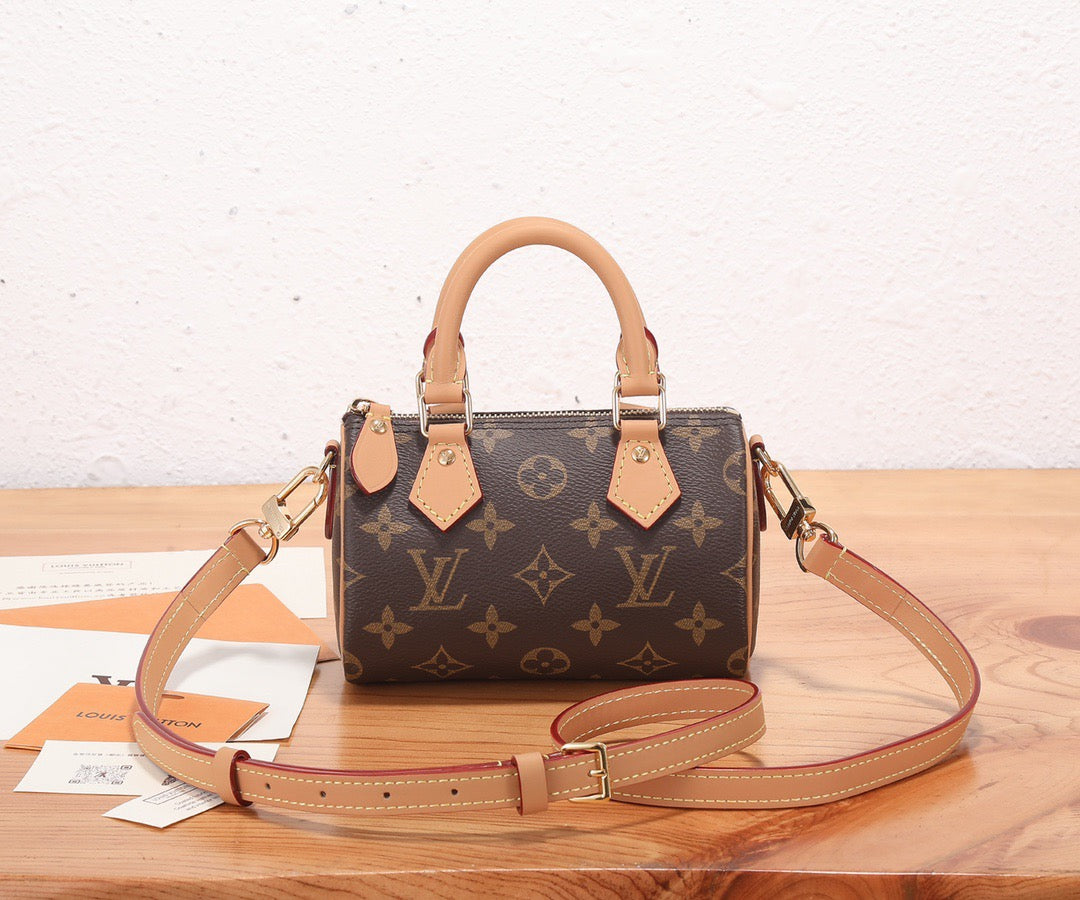 LOUIS VUITTON- LV bag