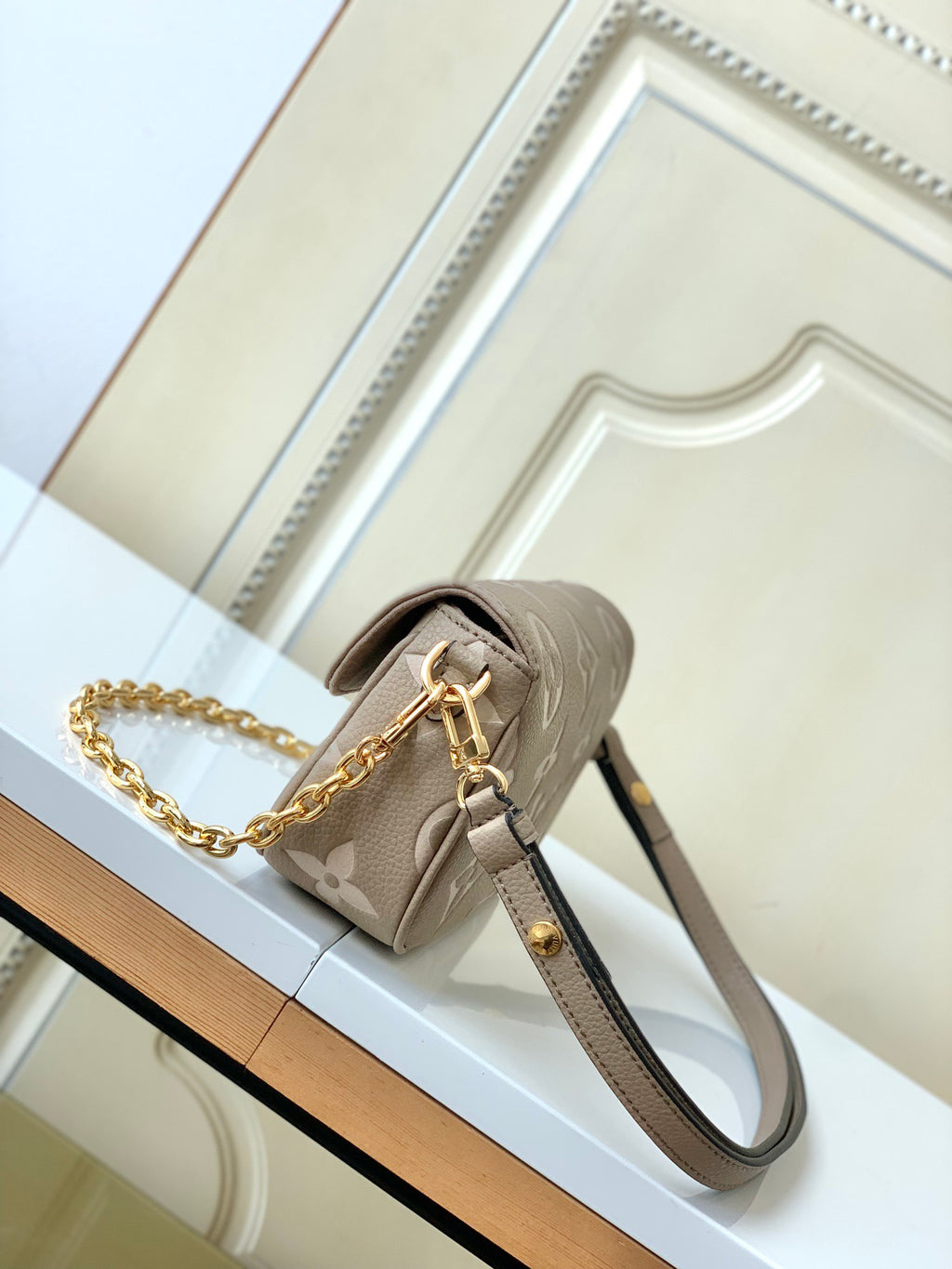 LOUIS VUITTON- LV bag