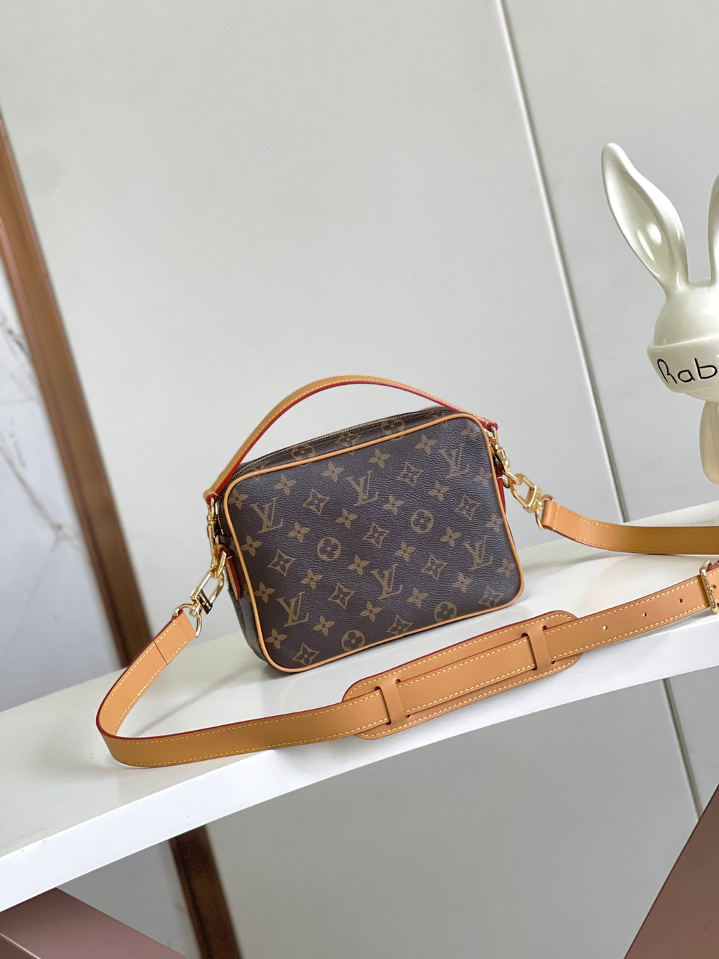 LOUIS VUITTON- LV bag