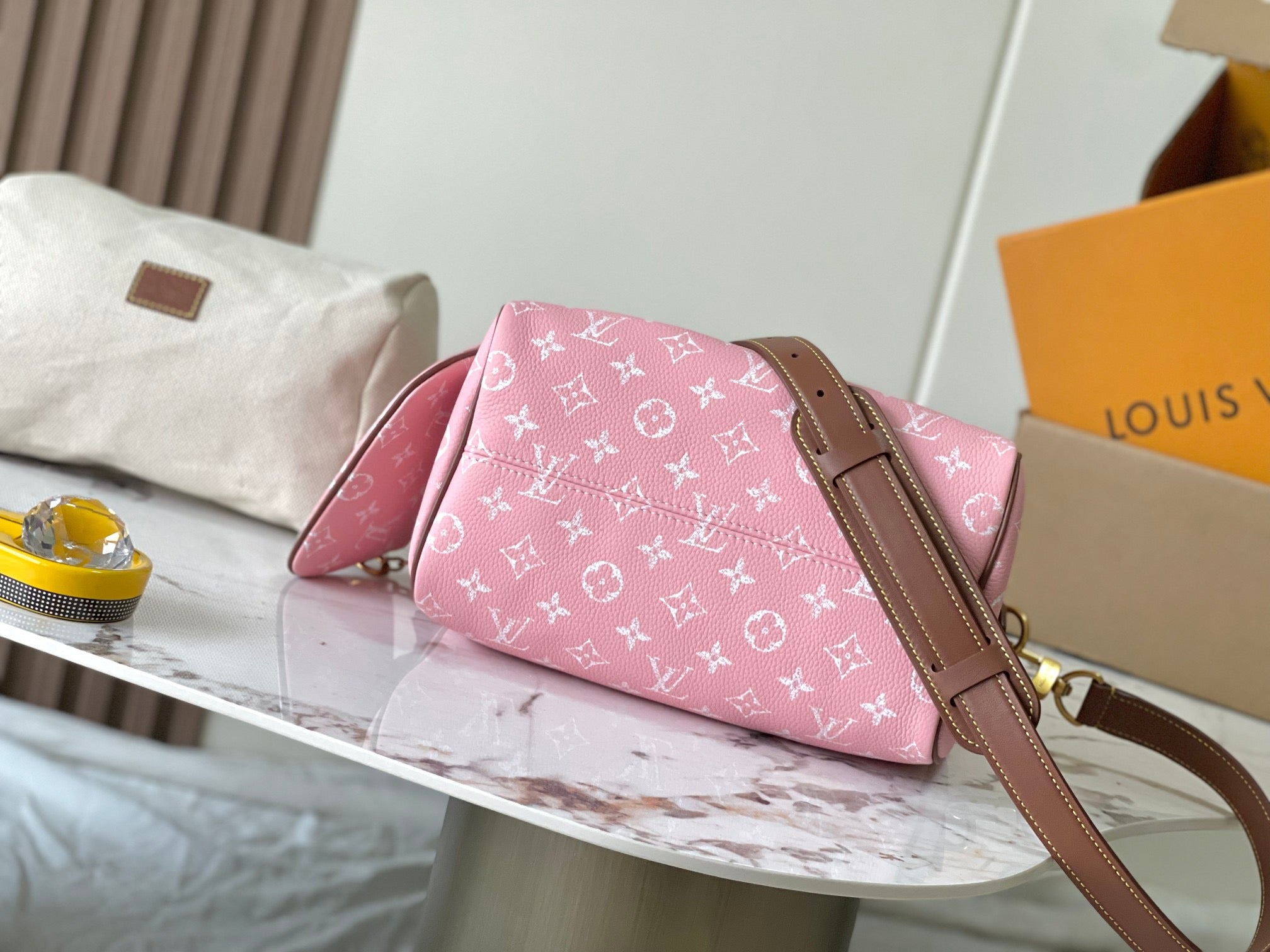 LOUIS VUITTON- LV bag