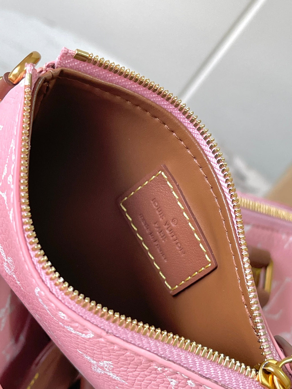 LOUIS VUITTON- LV bag