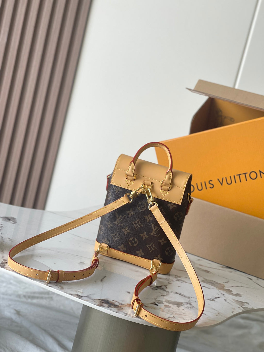 LOUIS VUITTON- LV bag