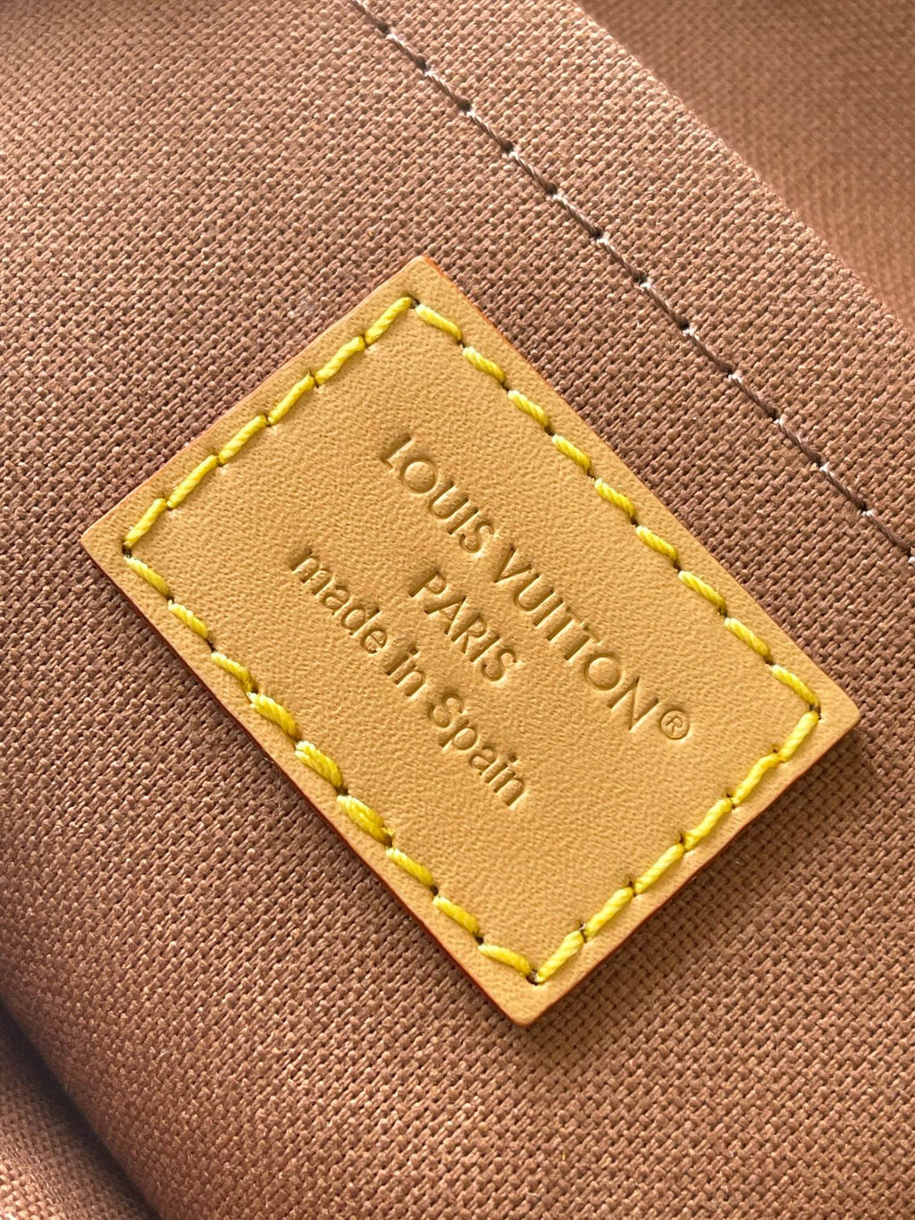 LOUIS VUITTON- LV bag