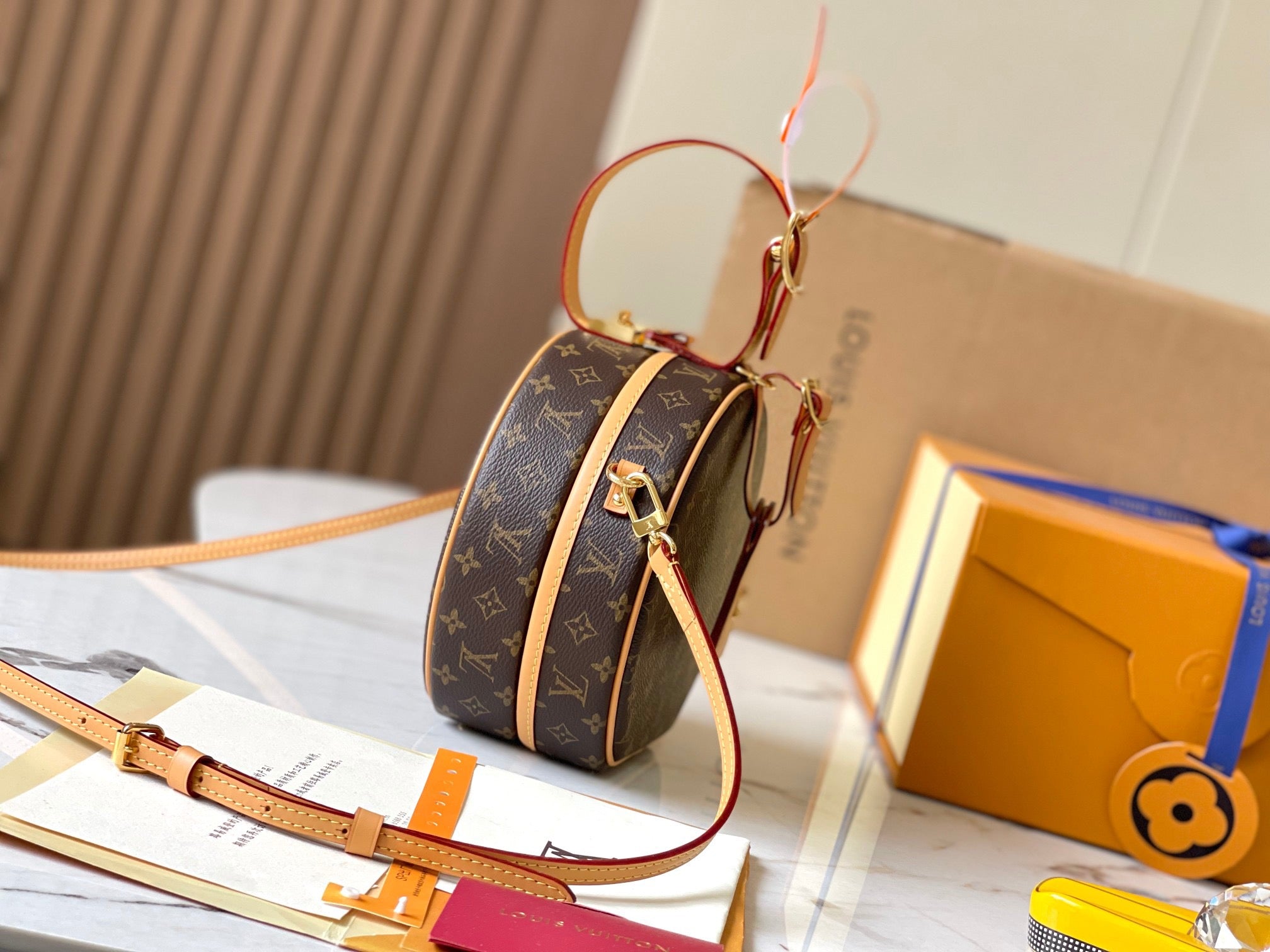 LOUIS VUITTON- LV bag