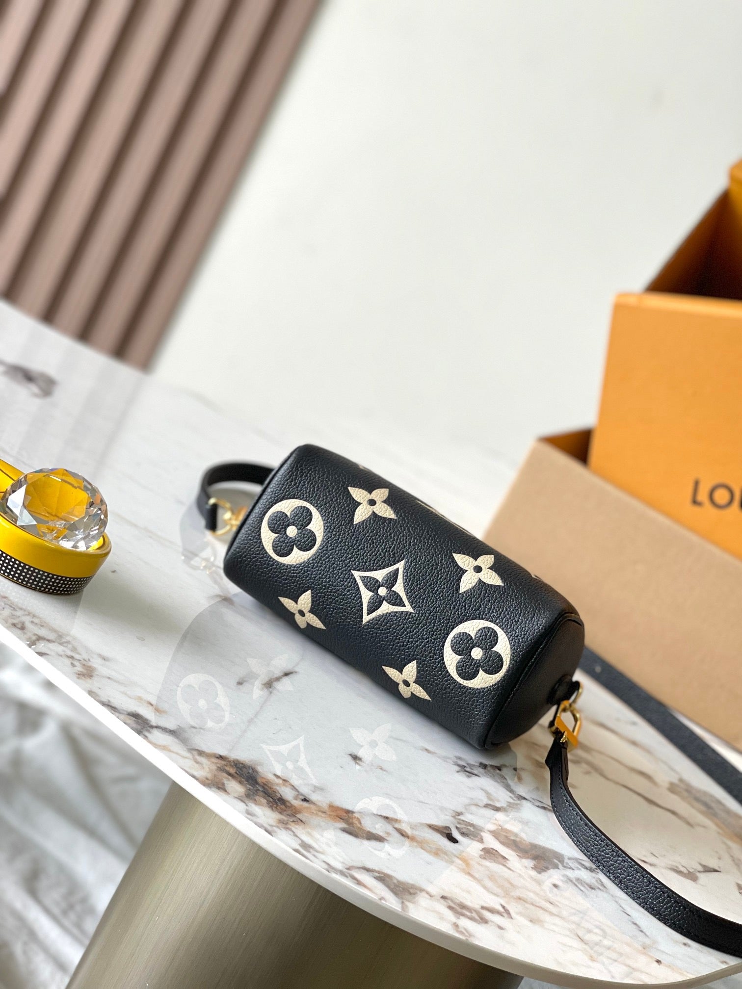 LOUIS VUITTON- LV bag