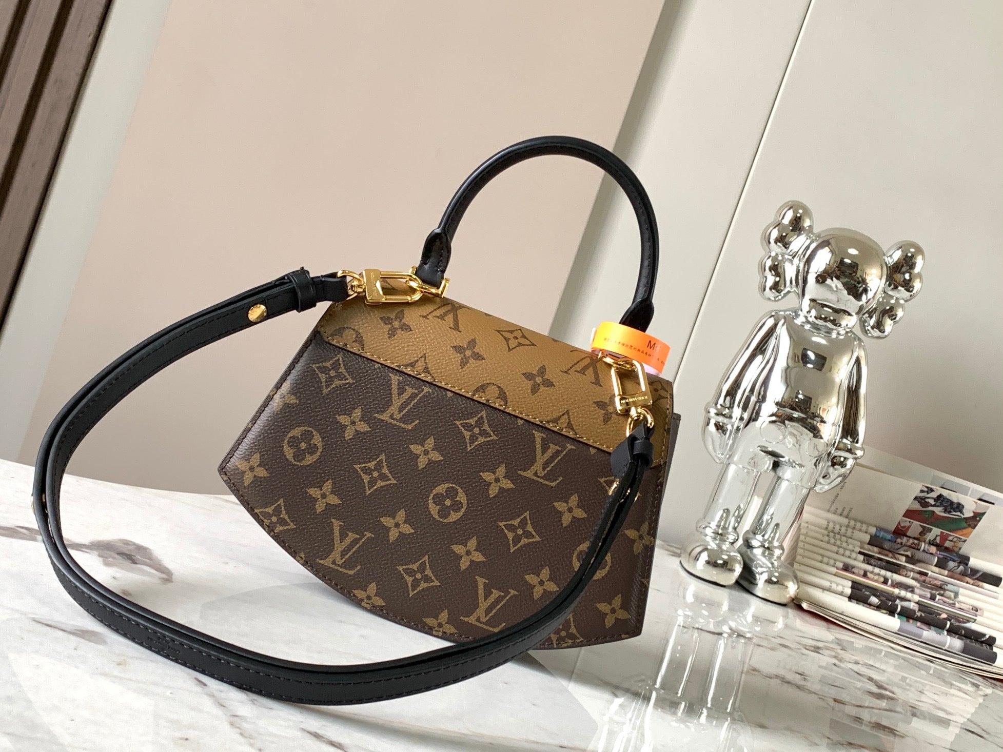 LOUIS VUITTON- LV bag