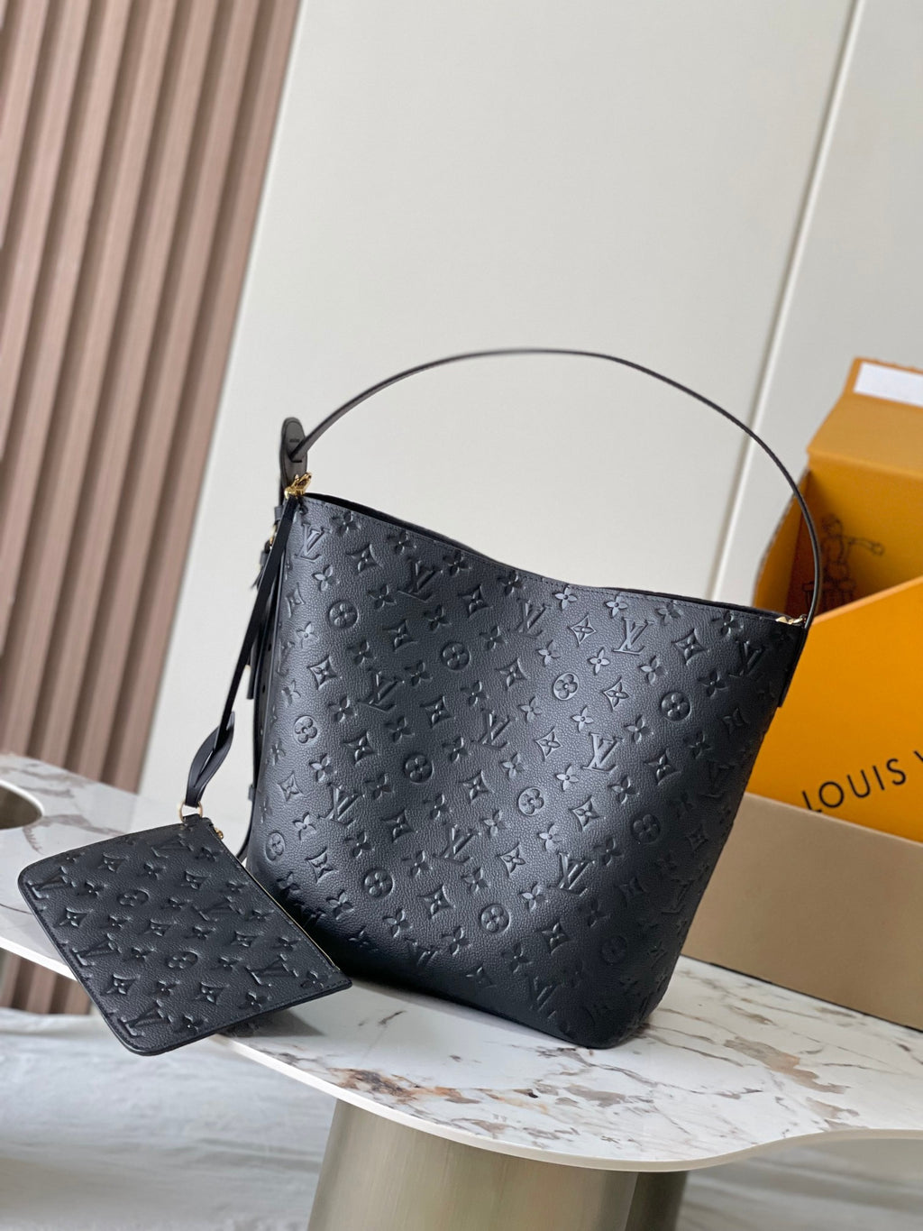 LOUIS VUITTON- LV bag