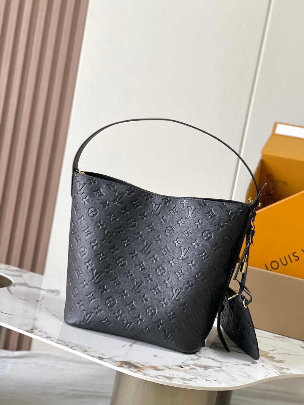 LOUIS VUITTON- LV bag