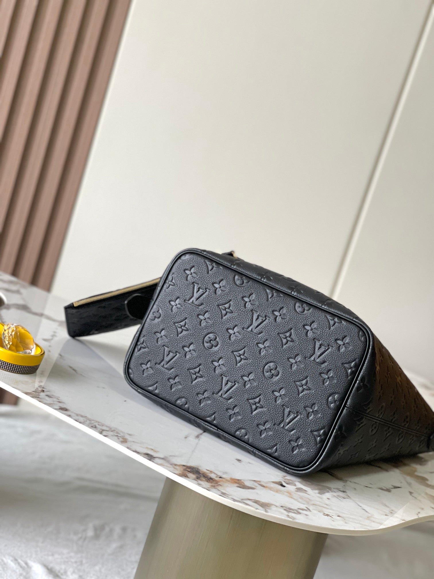 LOUIS VUITTON- LV bag