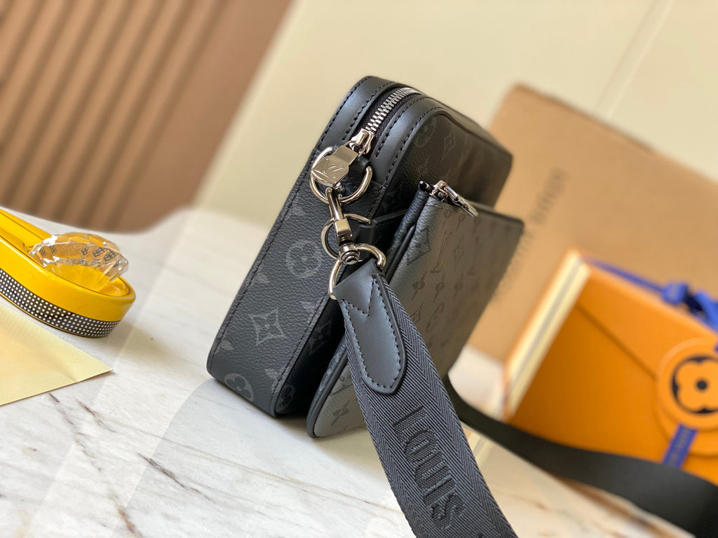 LOUIS VUITTON- LV bag