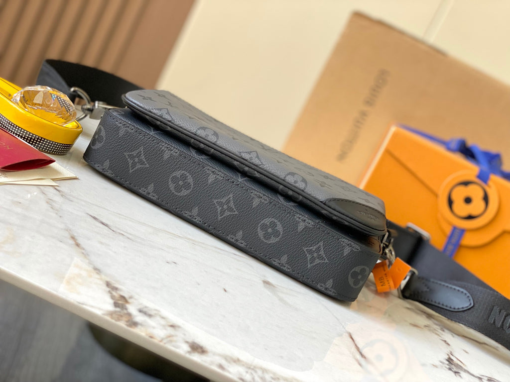 LOUIS VUITTON- LV bag