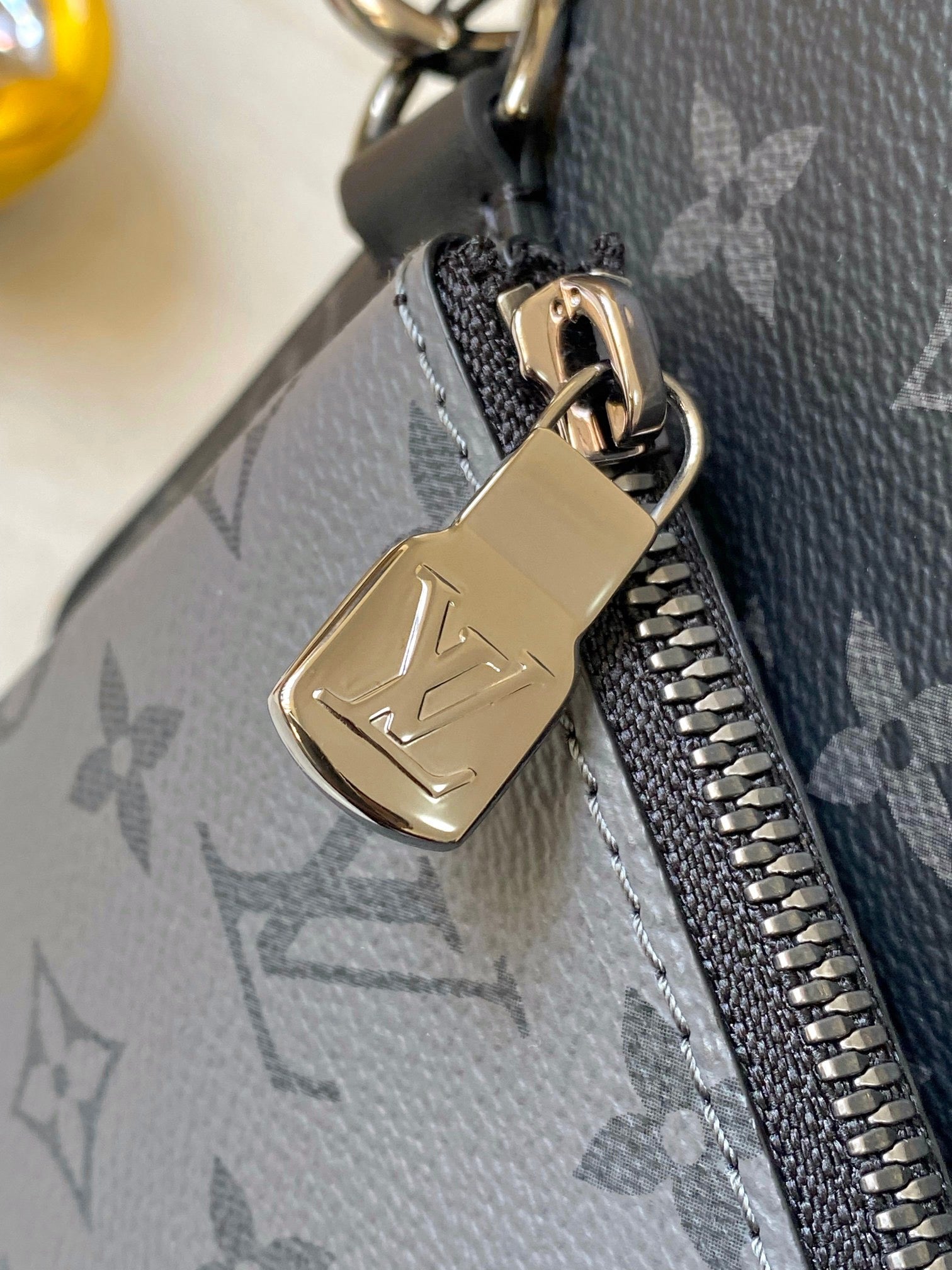 LOUIS VUITTON- LV bag