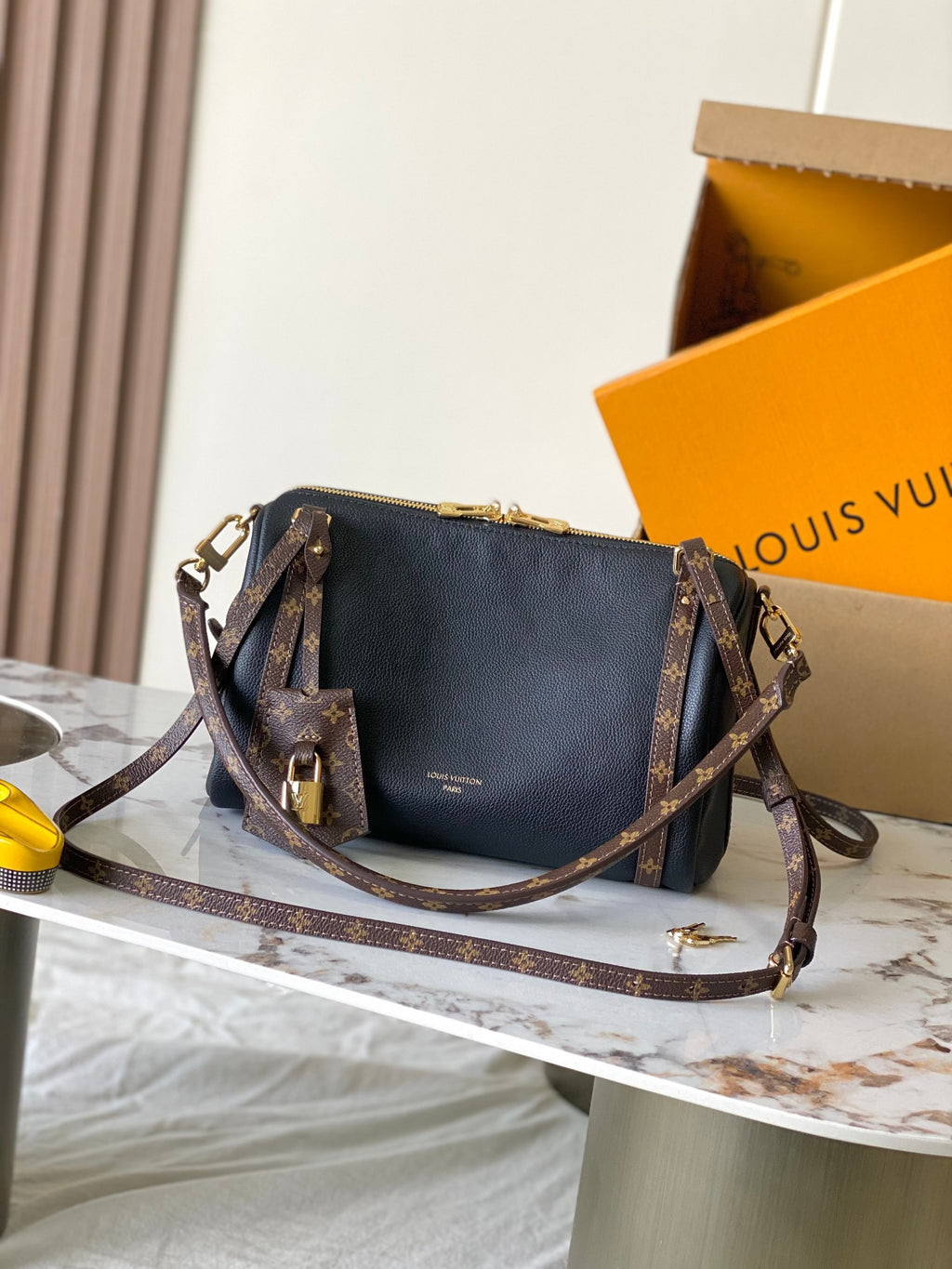 LOUIS VUITTON- LV bag