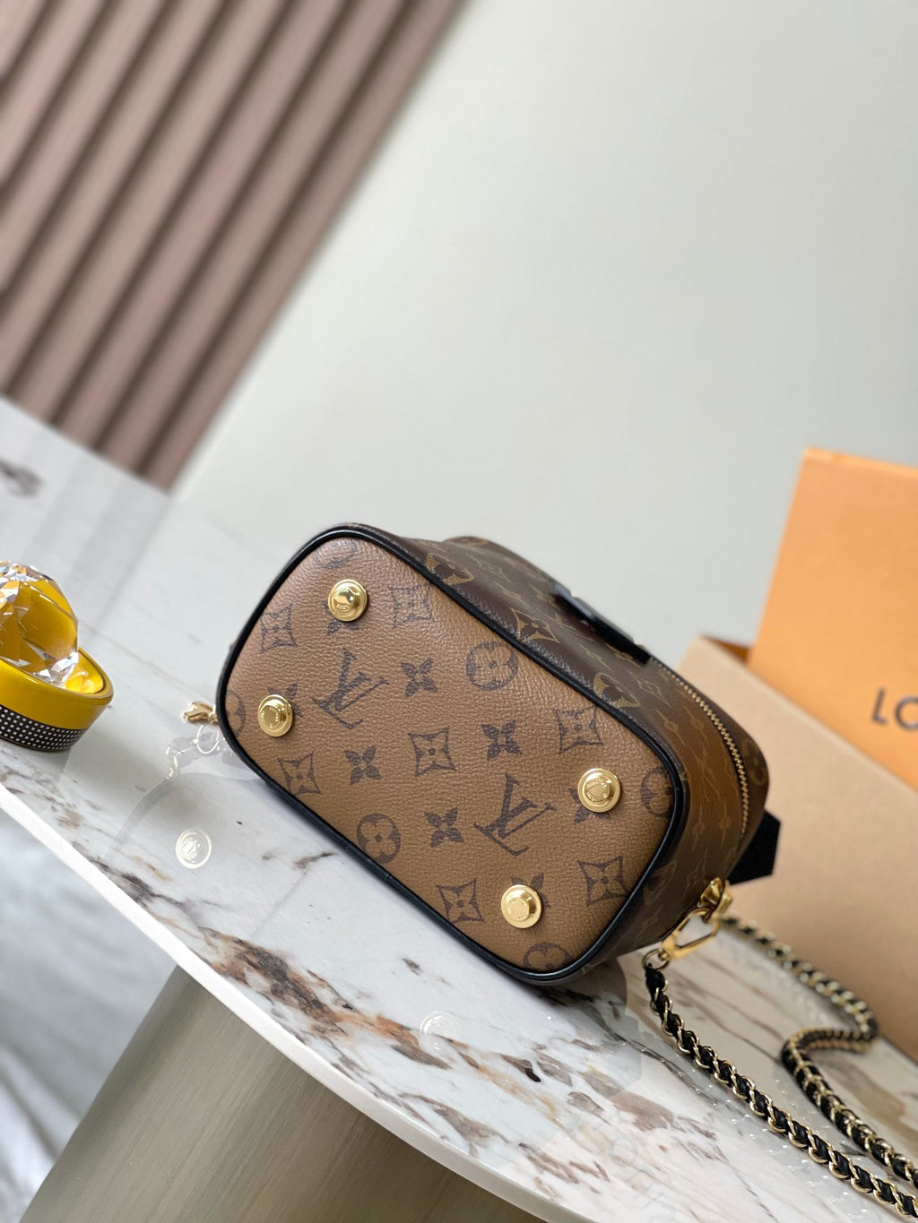 LOUIS VUITTON- LV bag