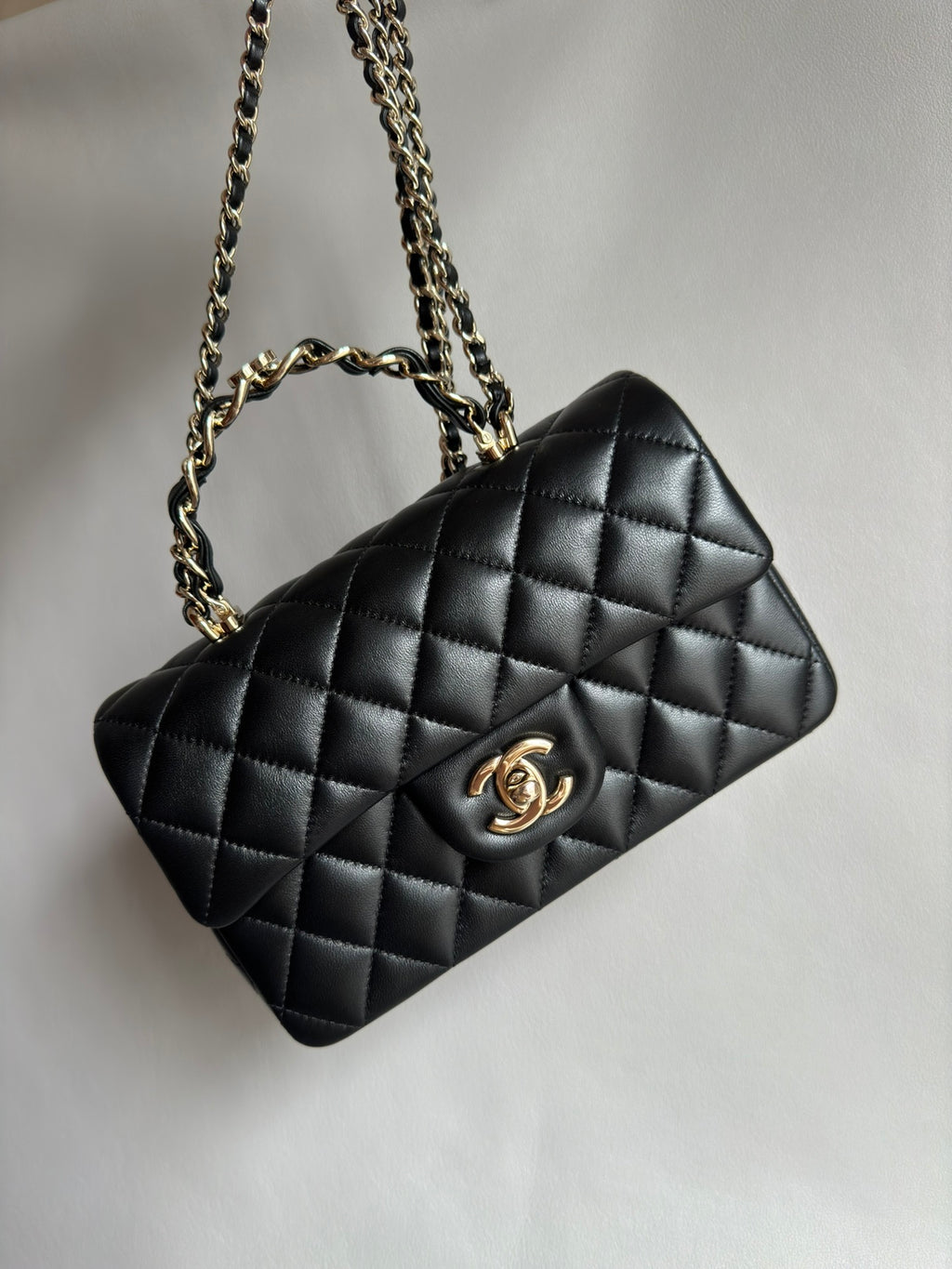 CHANEL-25B CF Handle  bag golden/sliver