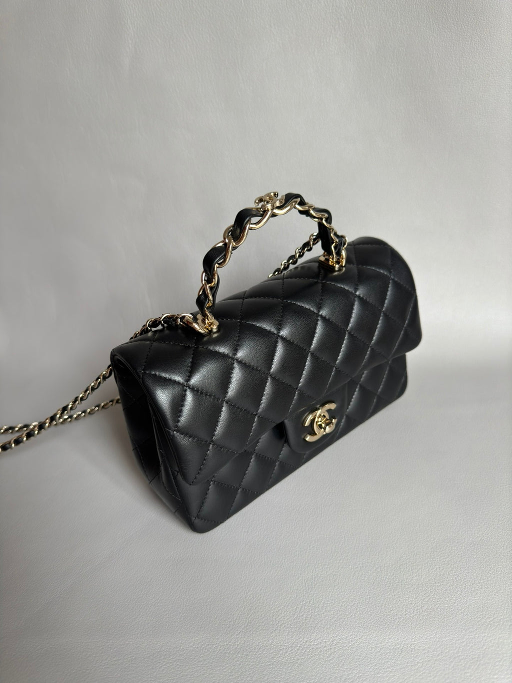 CHANEL-25B CF Handle  bag golden/sliver