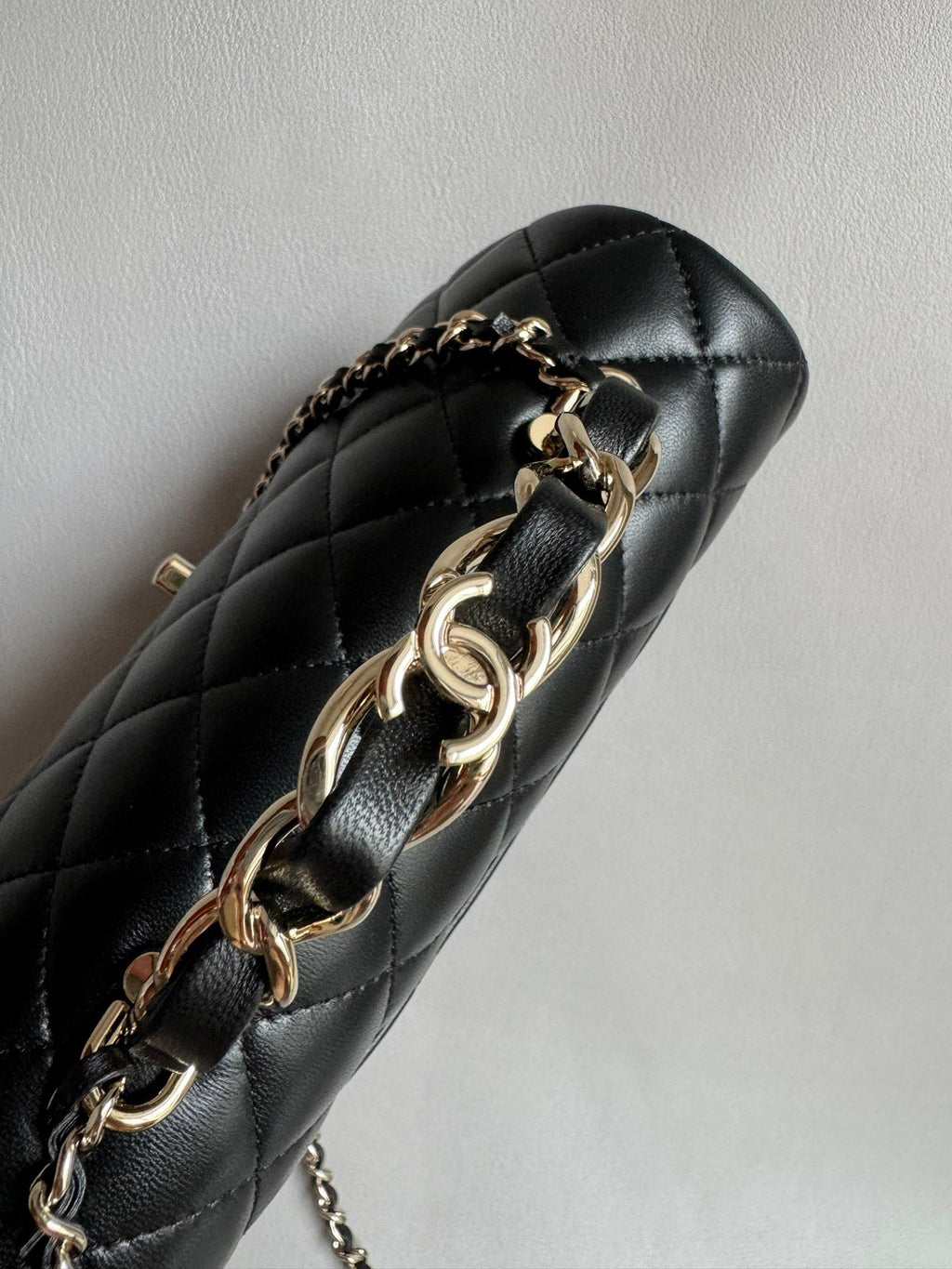 CHANEL-25B CF Handle  bag golden/sliver