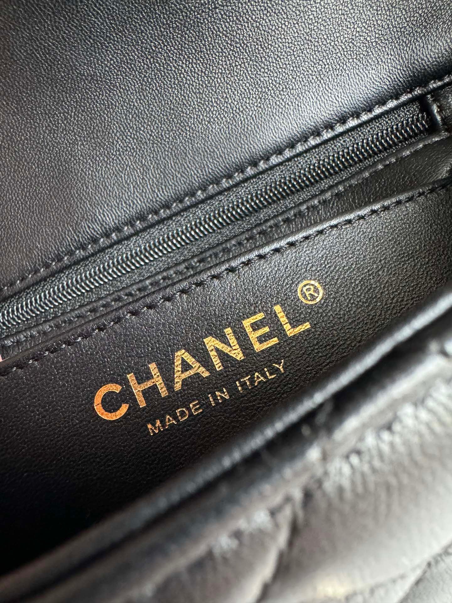 CHANEL-24K Classic Flap bag golden/sliver