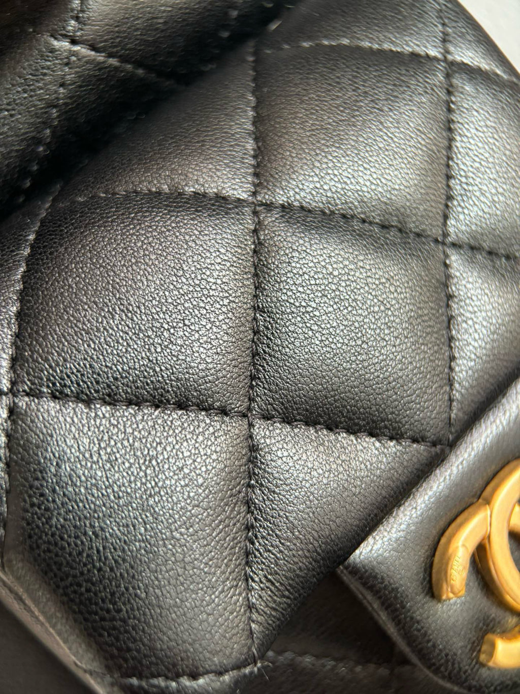 CHANEL-25C backpack golden/sliver