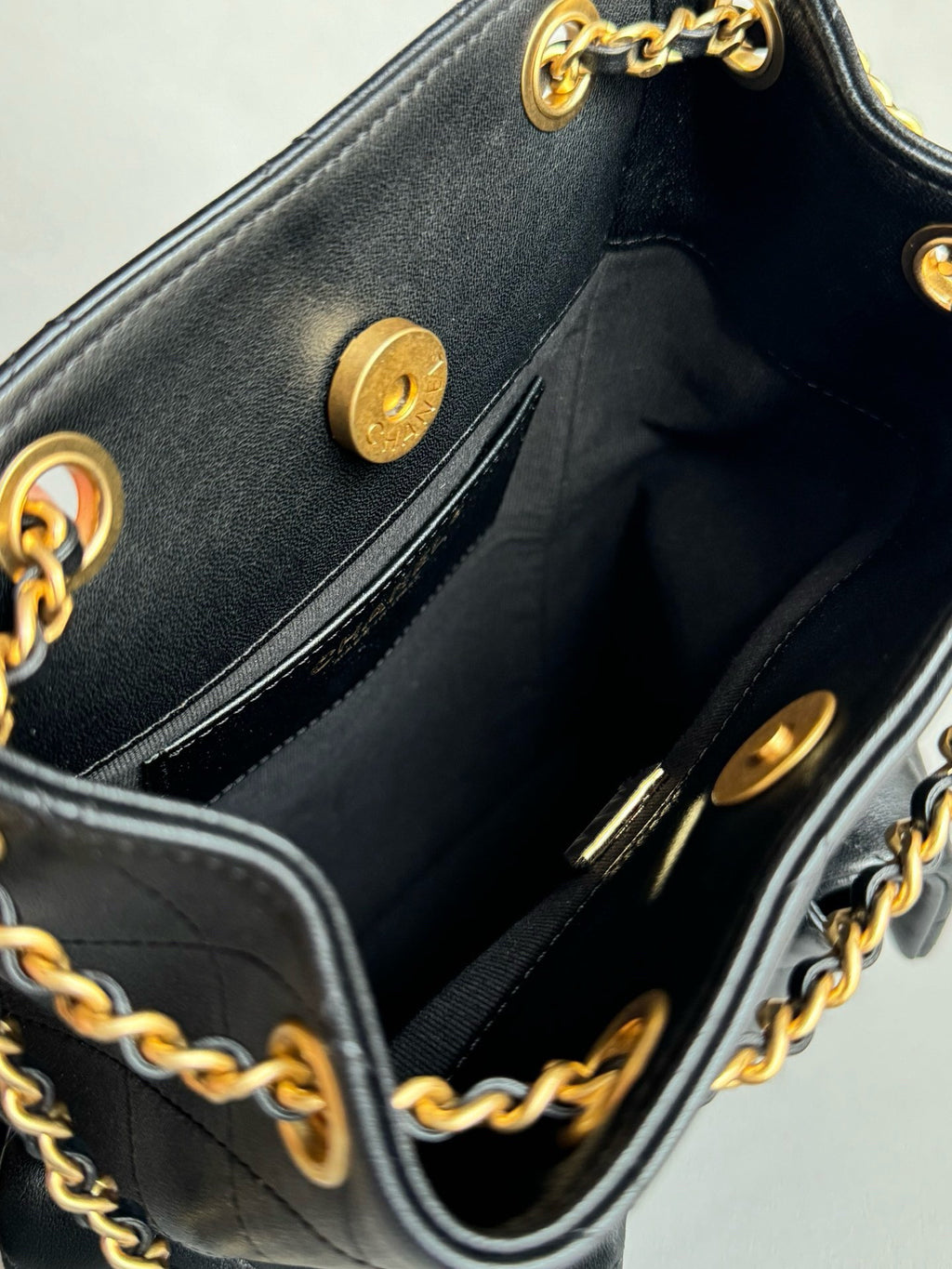 CHANEL-25C backpack golden/sliver