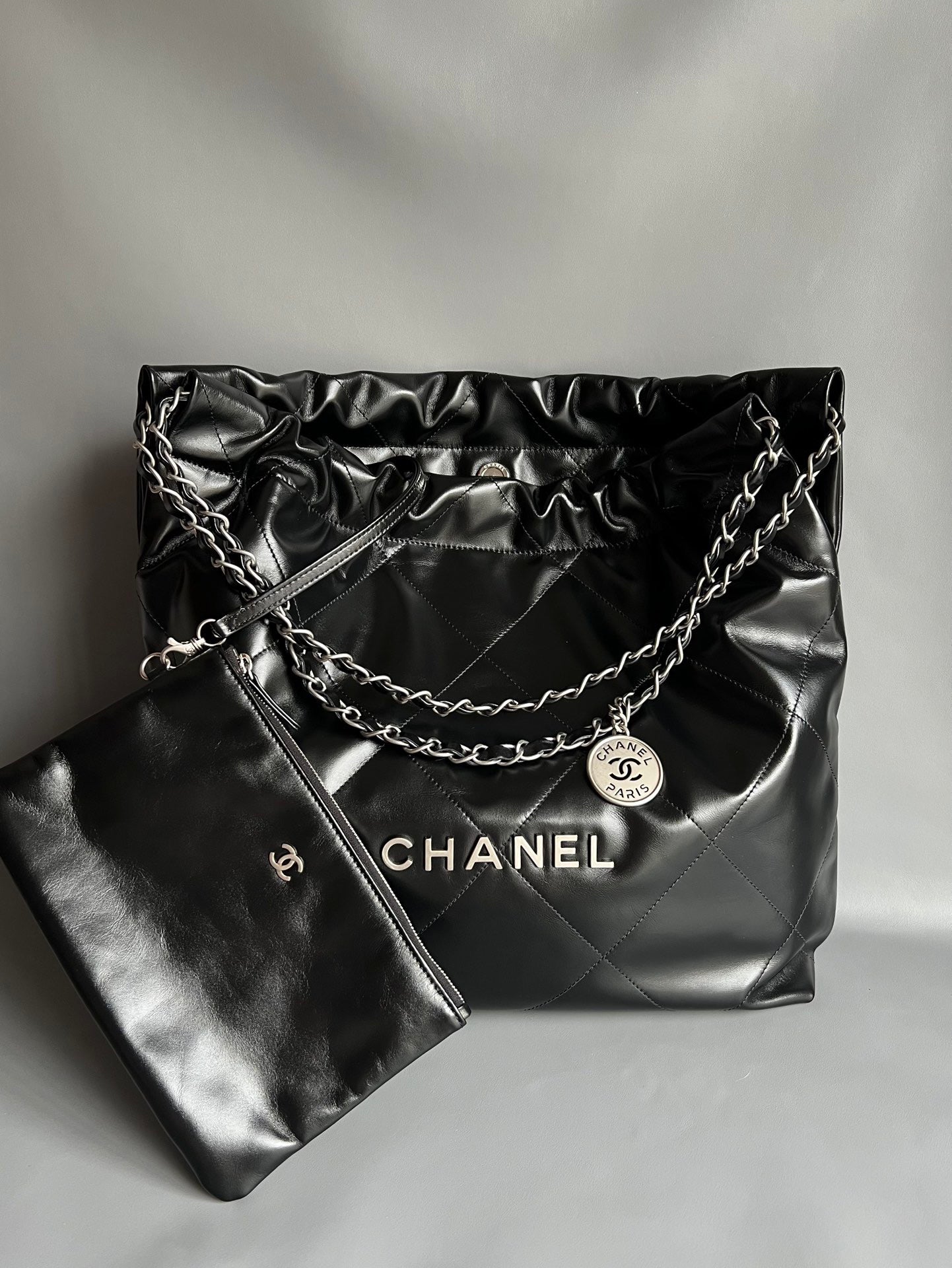 CHANEL-22bag mini golden/sliver