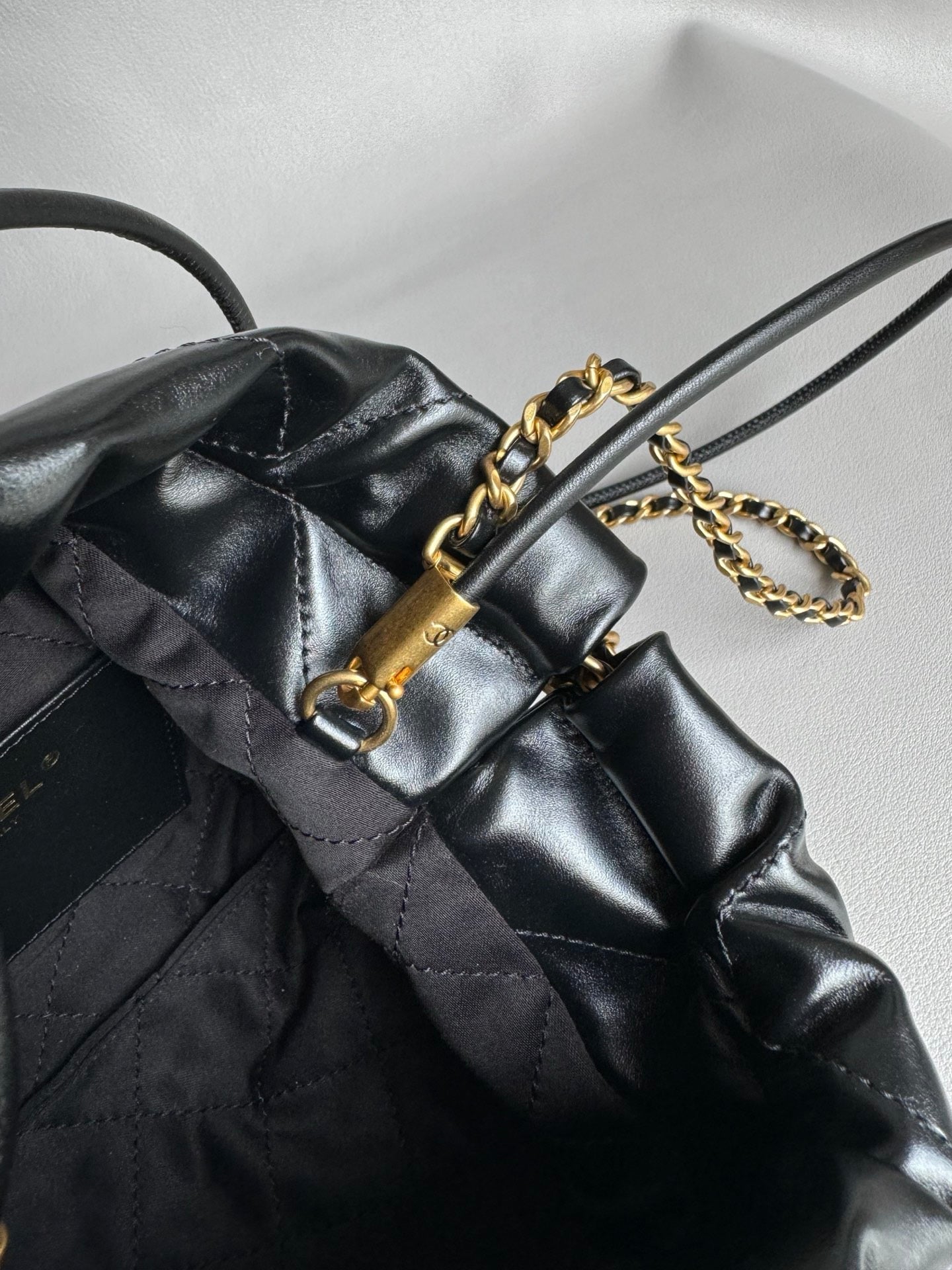 CHANEL-22bag mini golden/sliver