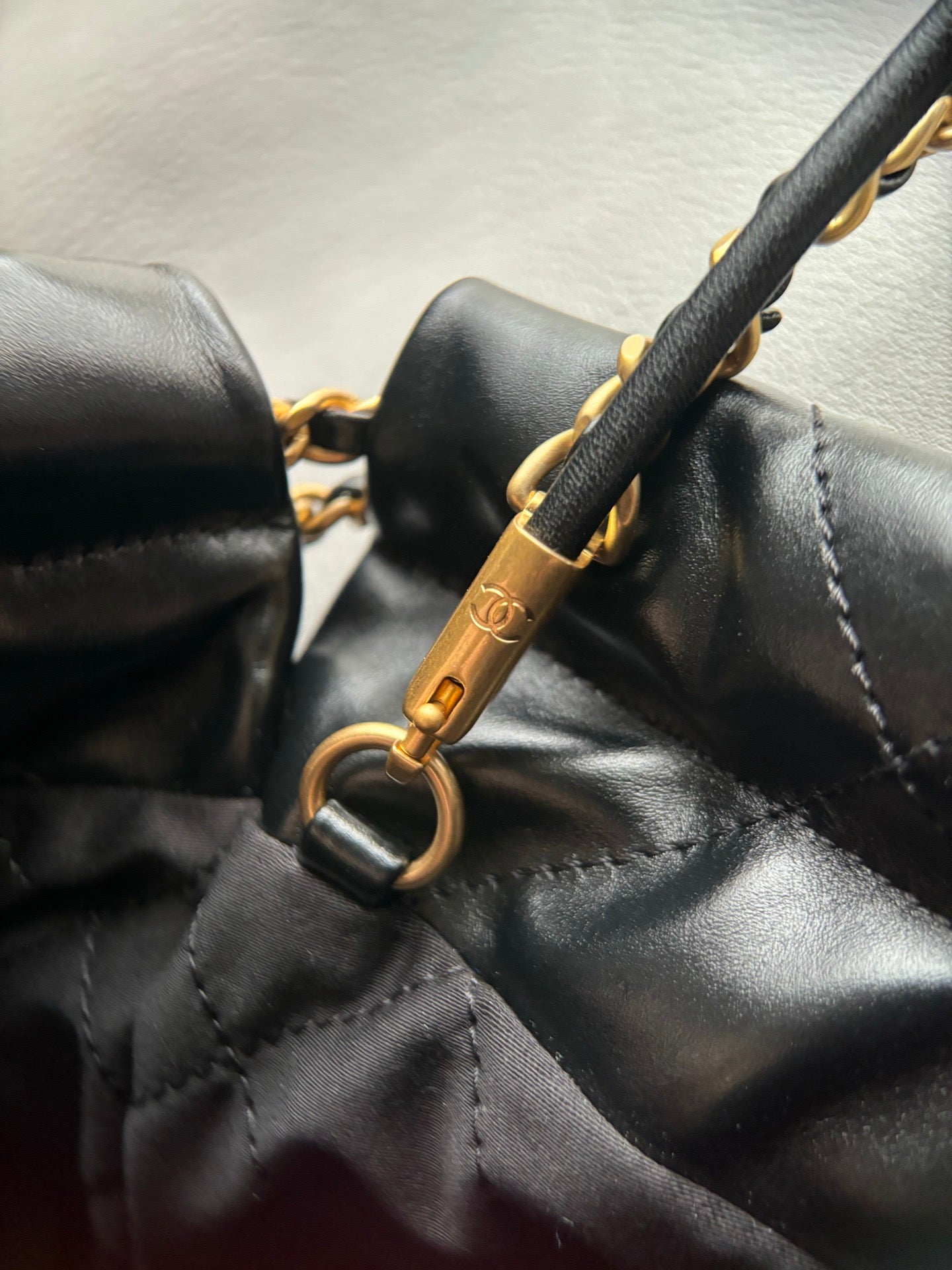 CHANEL-22bag mini golden/sliver