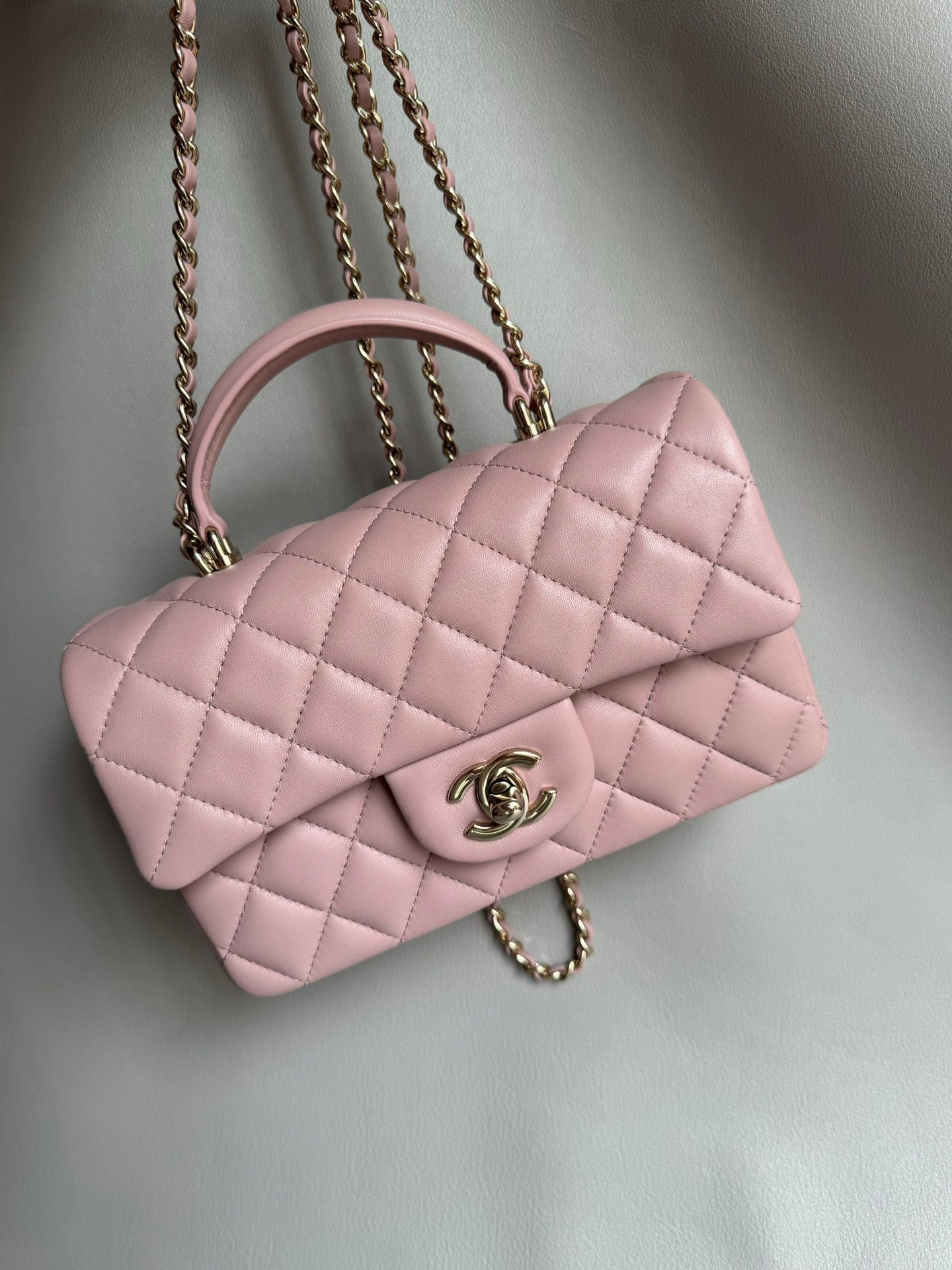 CHANEL-25B CF Handle mini bag golden/sliver