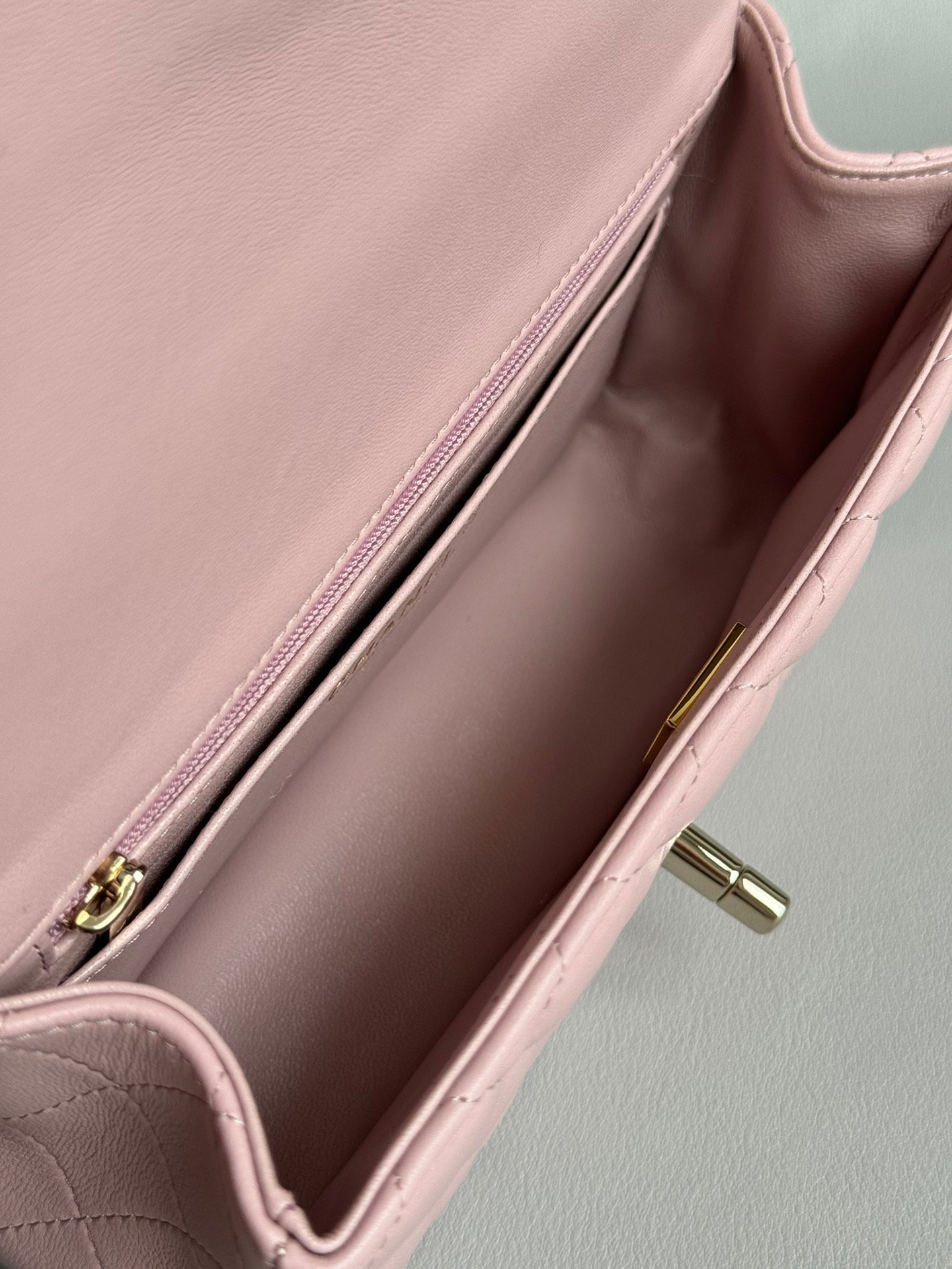 CHANEL-25B CF Handle mini bag golden/sliver