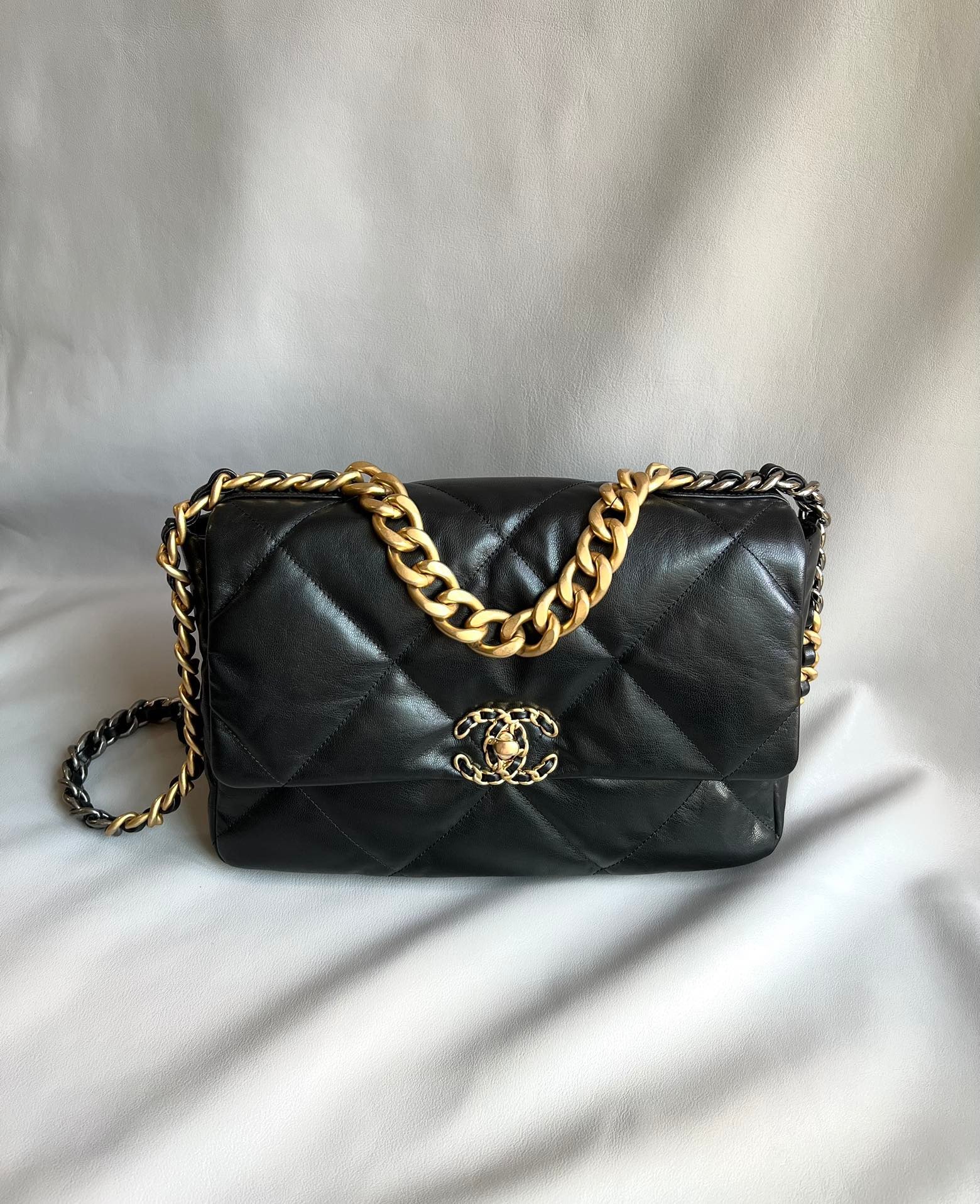 CHANEL-19 bag golden/sliver