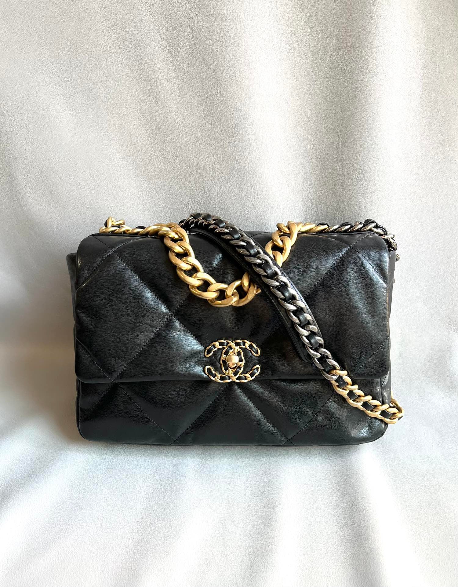 CHANEL-19 bag golden/sliver